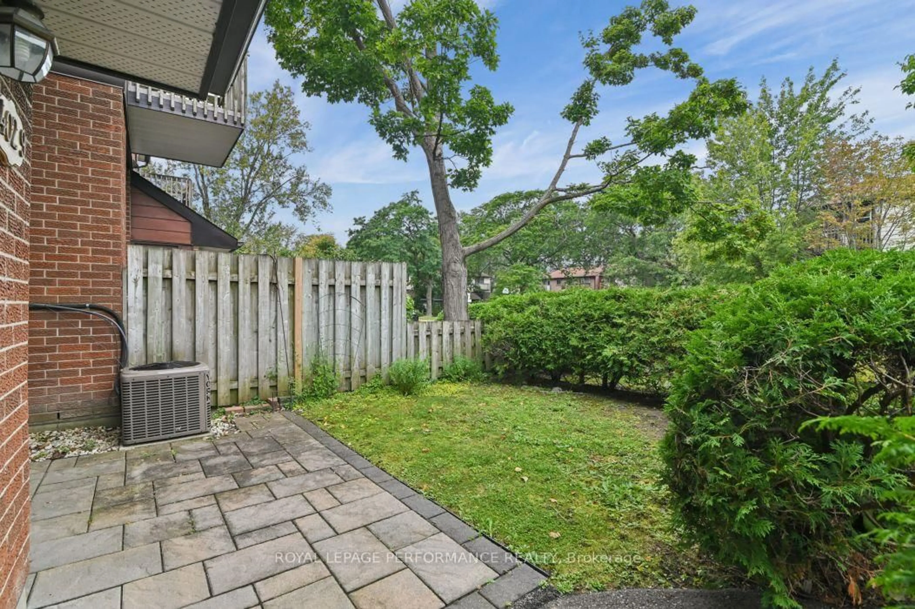 Patio, street for 402 Montfort St #9, Ottawa Ontario K1L 8G7