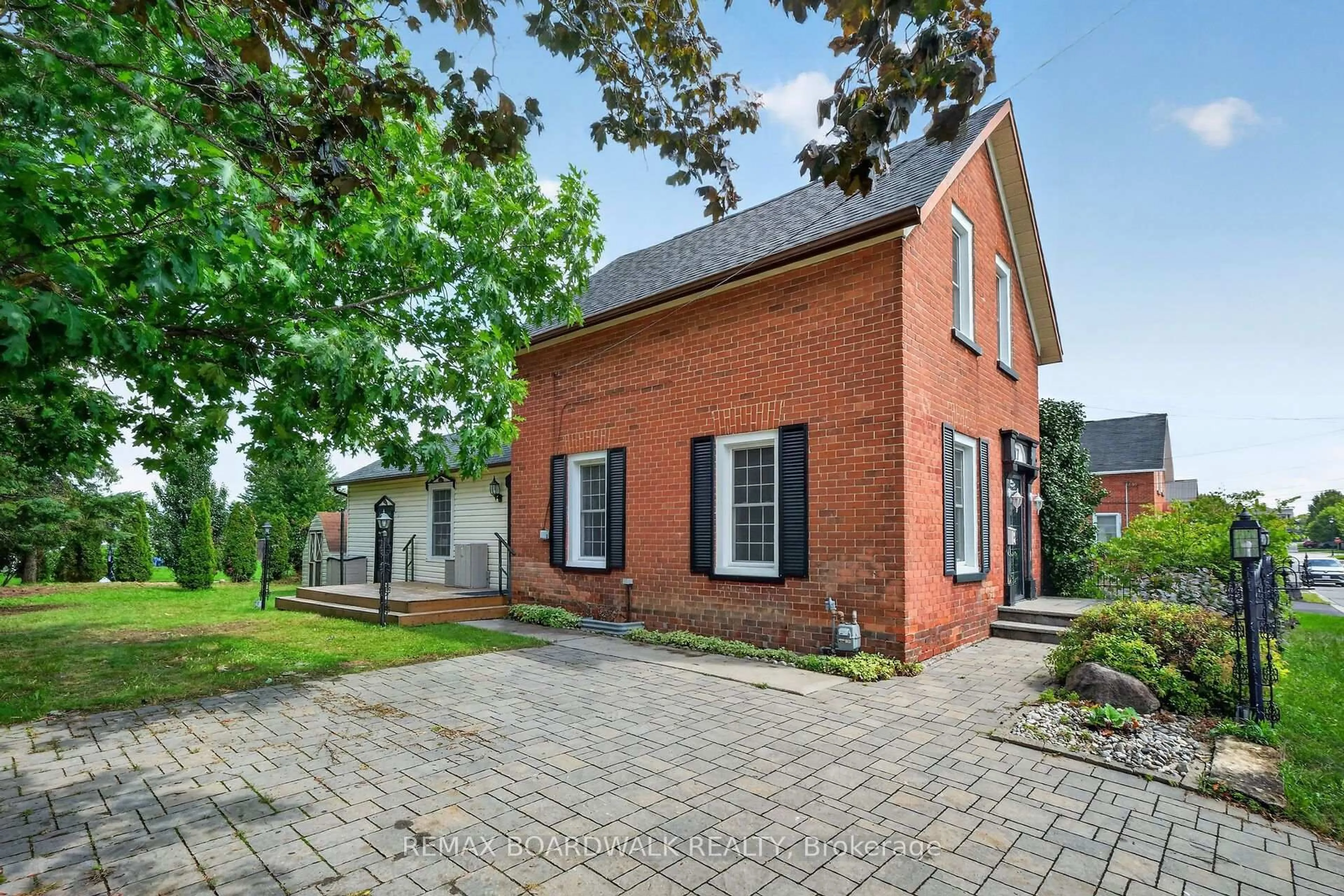 Home with brick exterior material, street for 17 Francis St, Carleton Place Ontario K7C 2J5