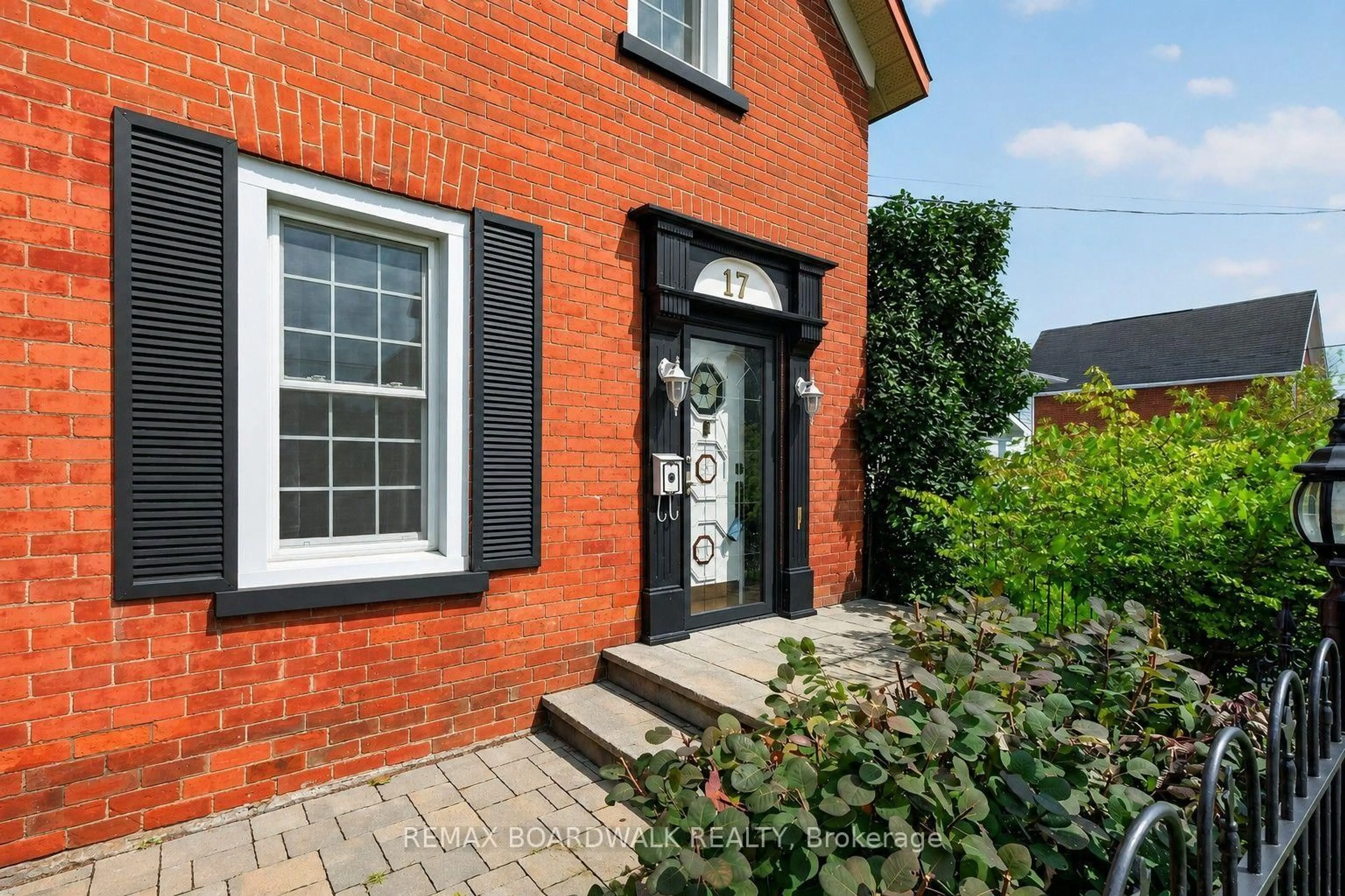 Home with brick exterior material, street for 17 Francis St, Carleton Place Ontario K7C 2J5
