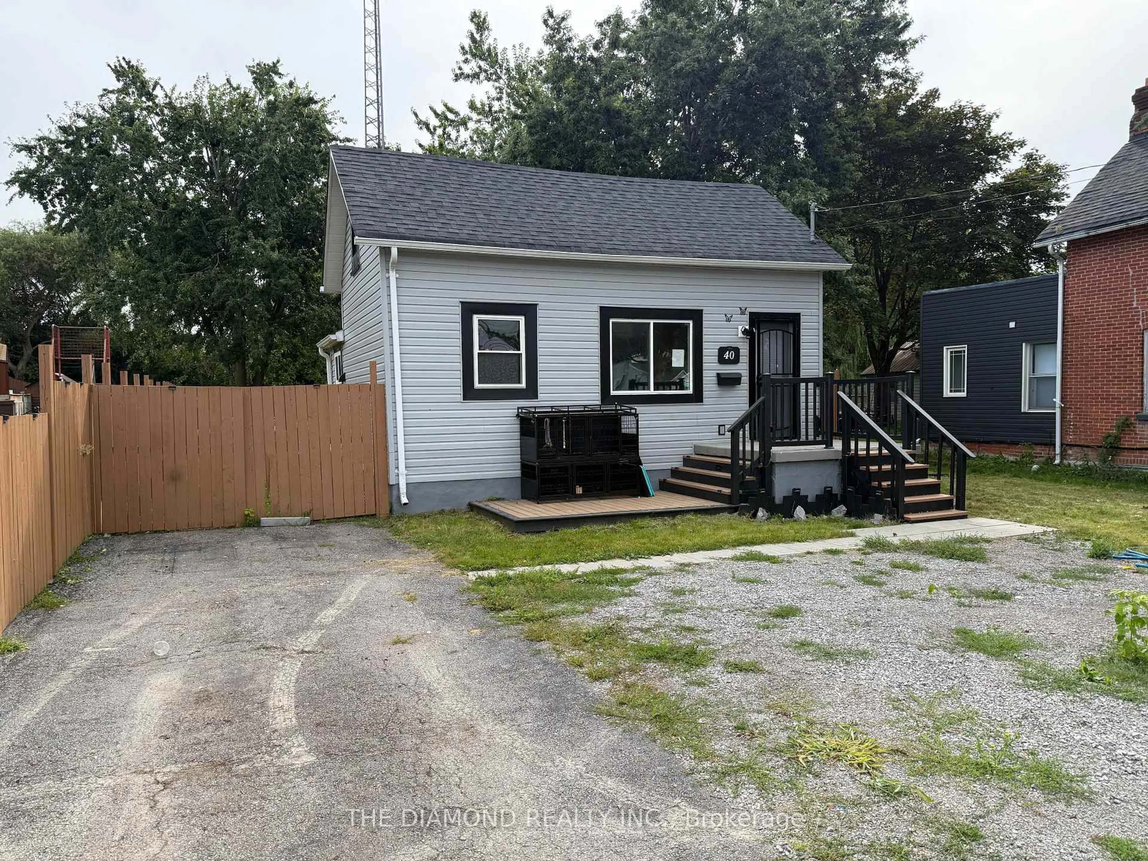 Shed for 40 St Patrick St, Kawartha Lakes Ontario K9V 1R2