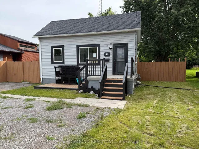40 St Patrick St, Kawartha Lakes 2
