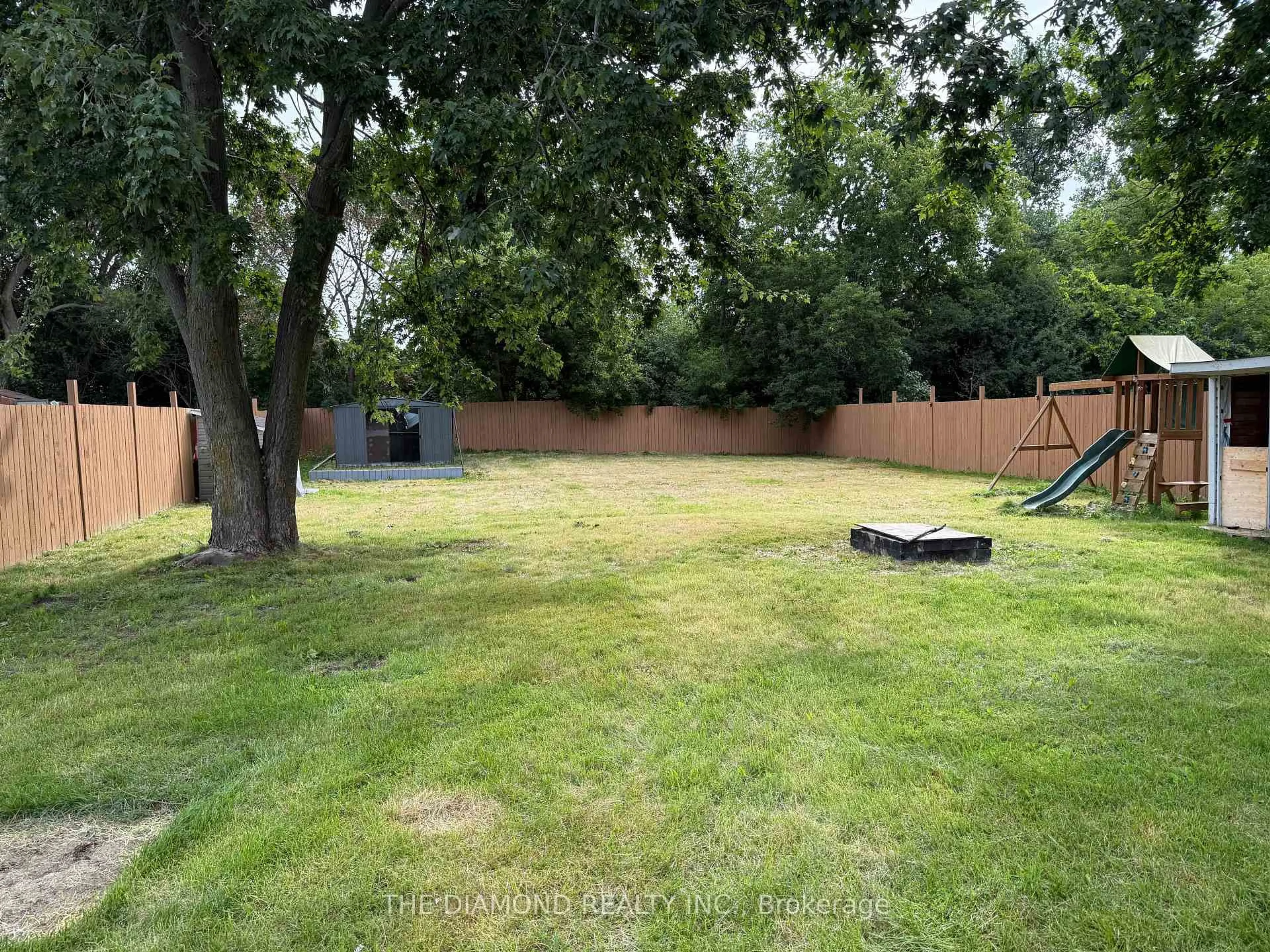 A pic from outside/outdoor area/front of a property/back of a property/a pic from drone, forest/trees view for 40 St Patrick St, Kawartha Lakes Ontario K9V 1R2