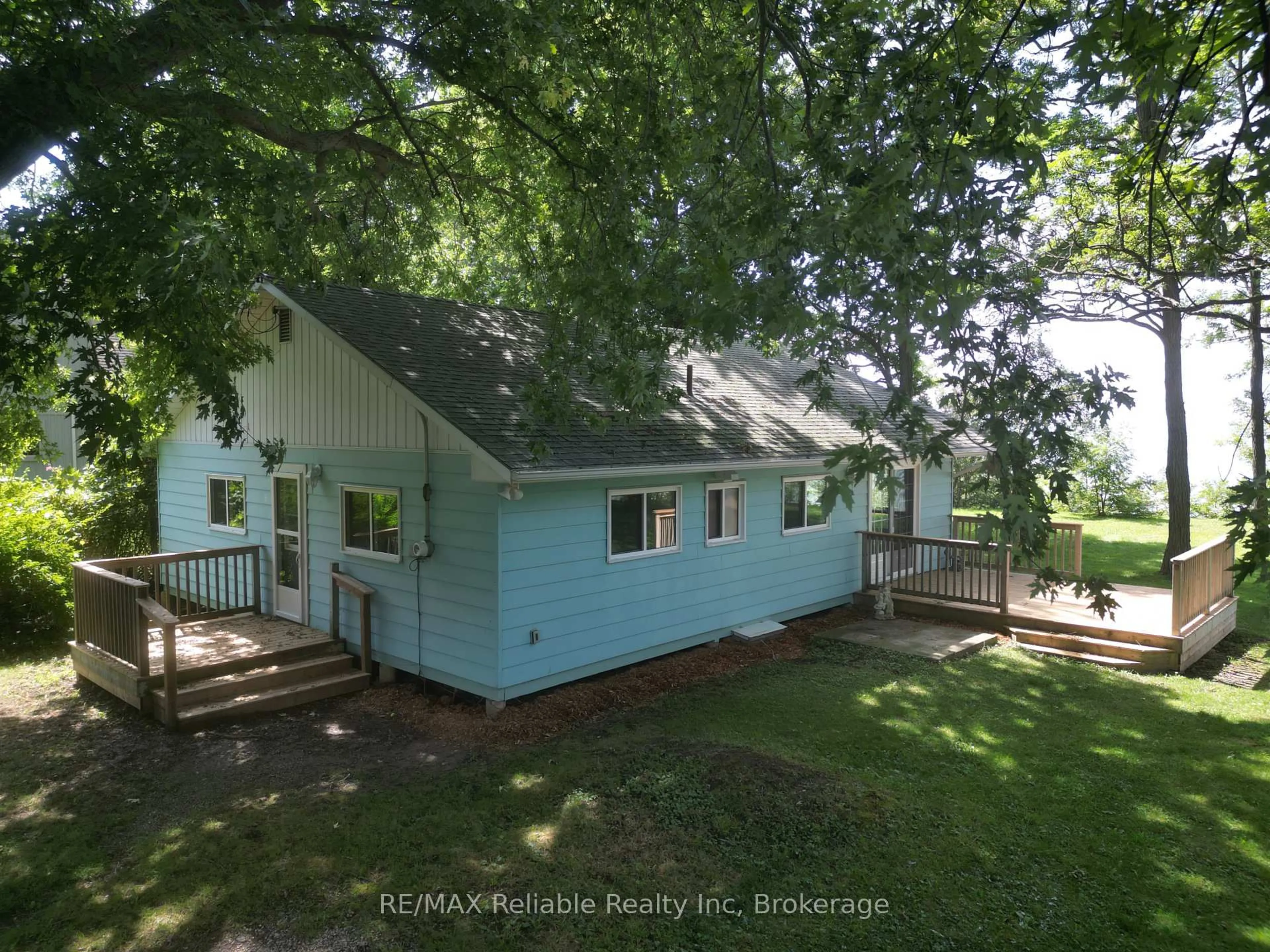 A pic from outside/outdoor area/front of a property/back of a property/a pic from drone, unknown for 77543 Melena Dr, Central Huron Ontario N0M 1G0