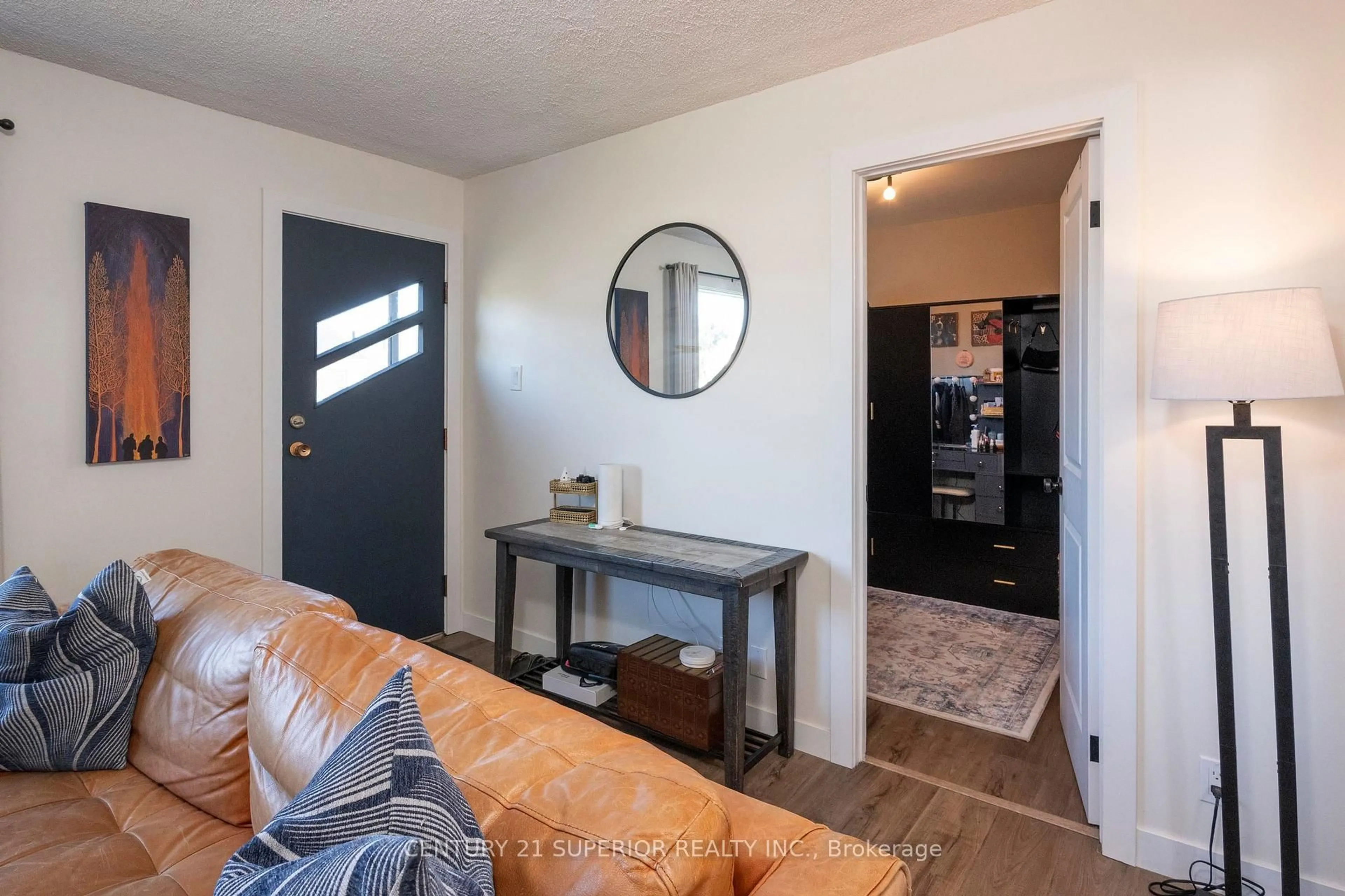 Indoor entryway for 218 Christina Street, Thunder Bay Ontario P7E 4N7