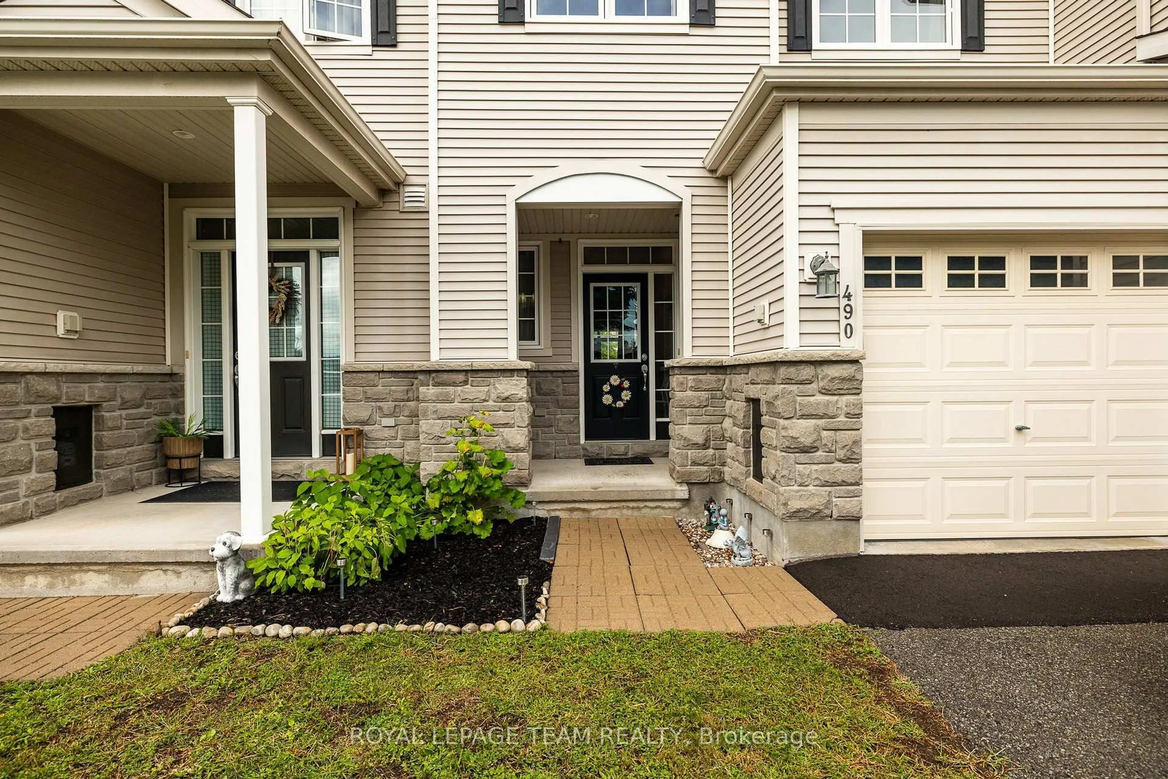 Unknown for 490 Dundonald Dr, Ottawa Ontario K2J 5S9
