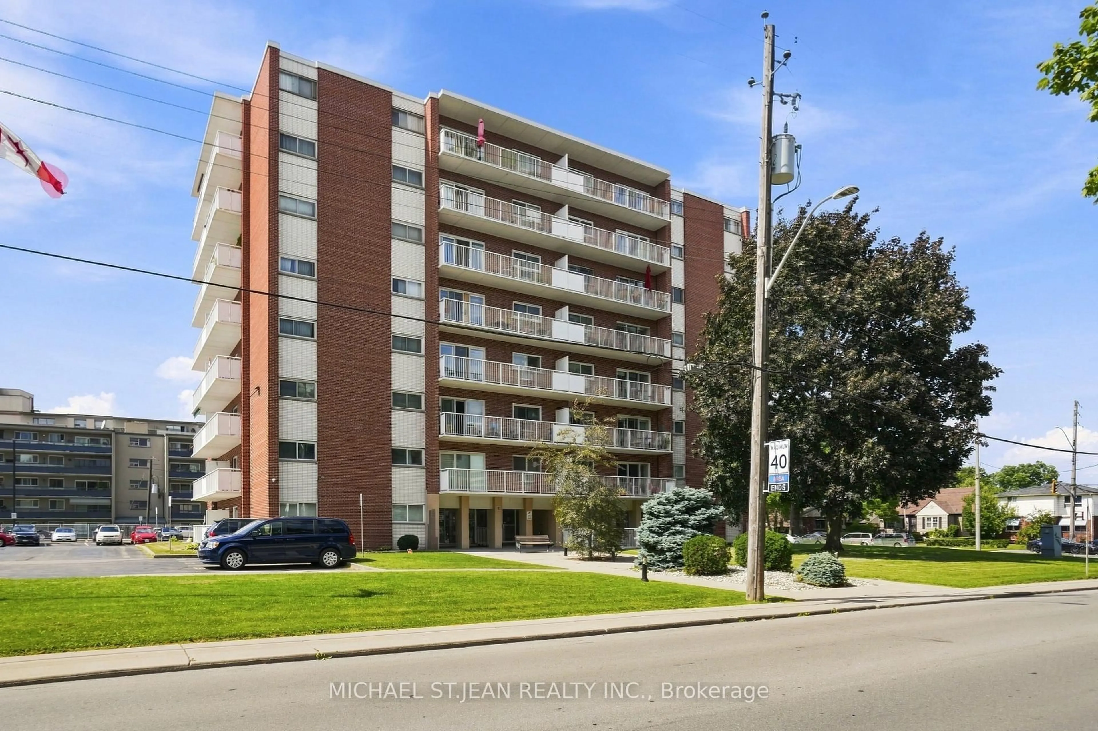 Unknown for 208-8 Woodman Dr, Hamilton Ontario L8K 4C9
