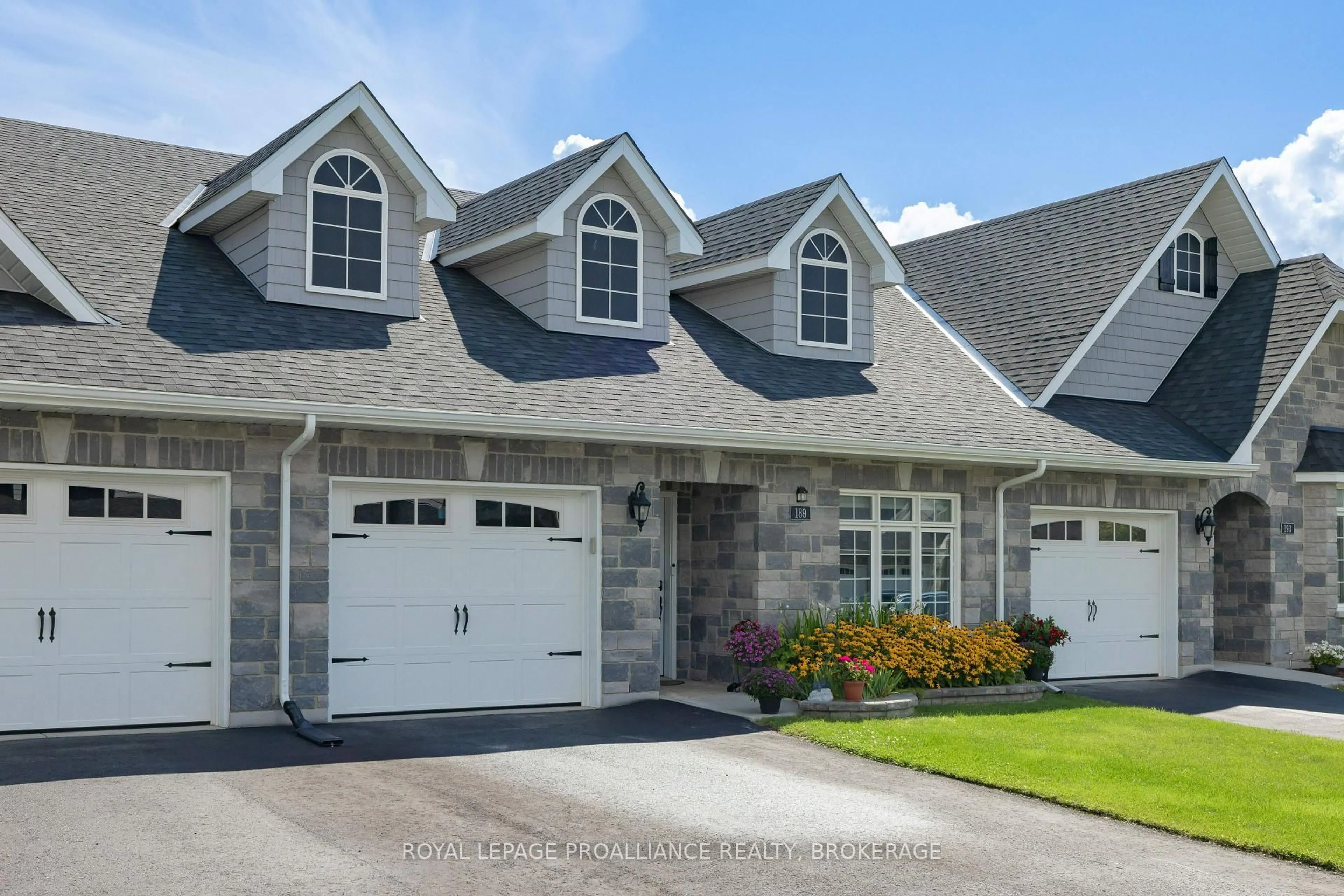 Home with vinyl exterior material, street for 189 Wilmer Ave, Gananoque Ontario K7G 3C3