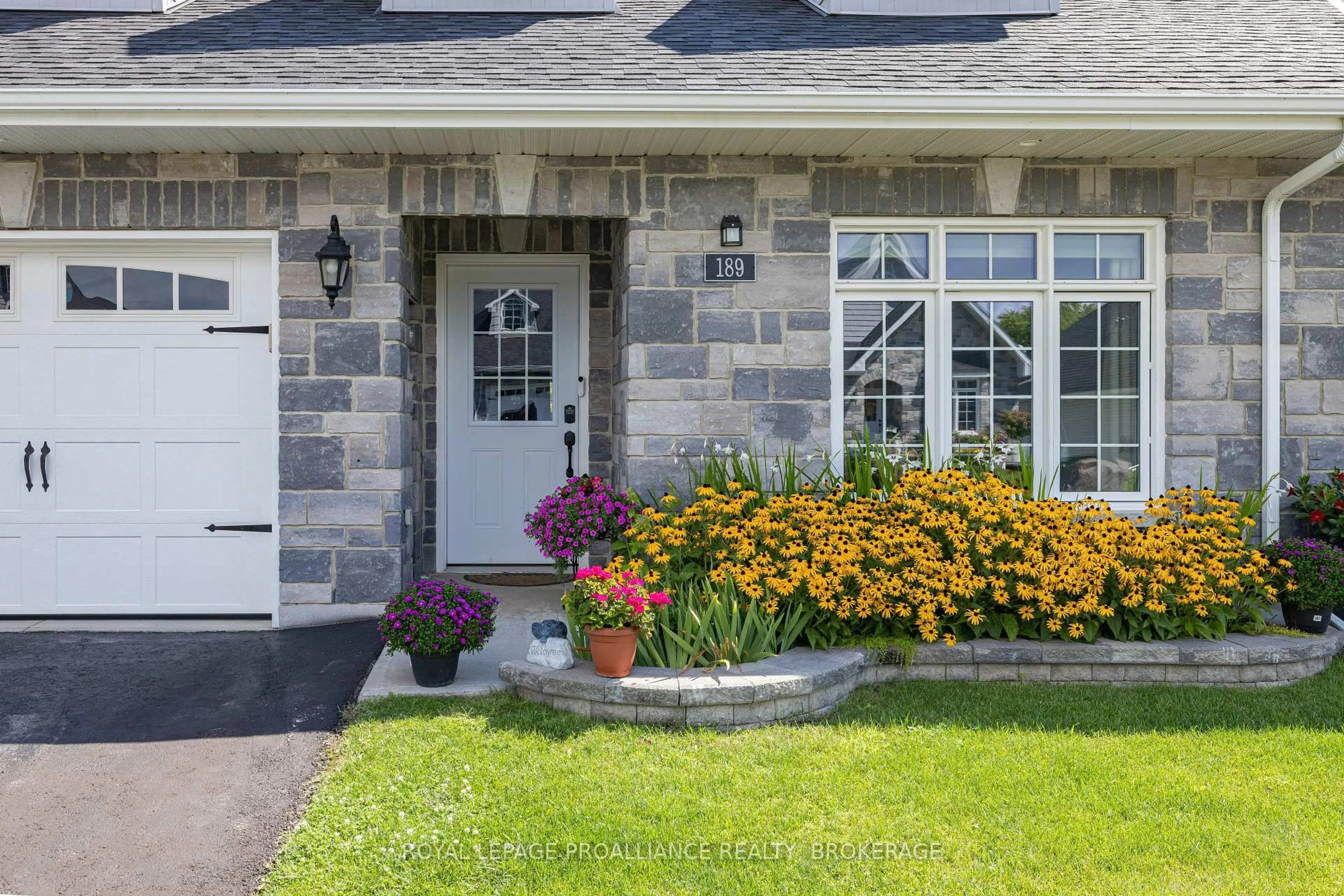 Home with brick exterior material, street for 189 Wilmer Ave, Gananoque Ontario K7G 3C3