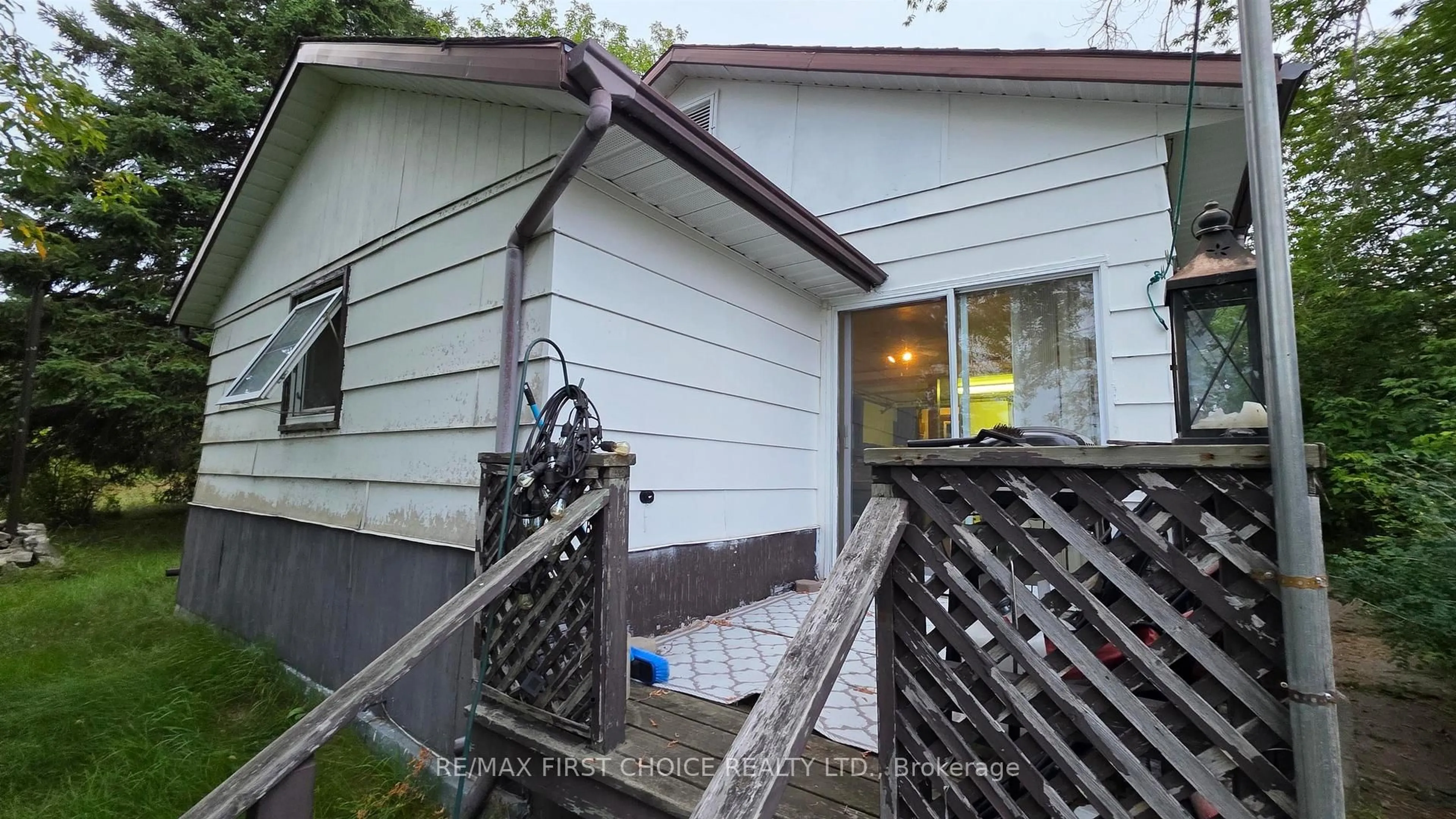 Home with vinyl exterior material, street for 335 Govt road Rd, Kenora Ontario P0X 1C0