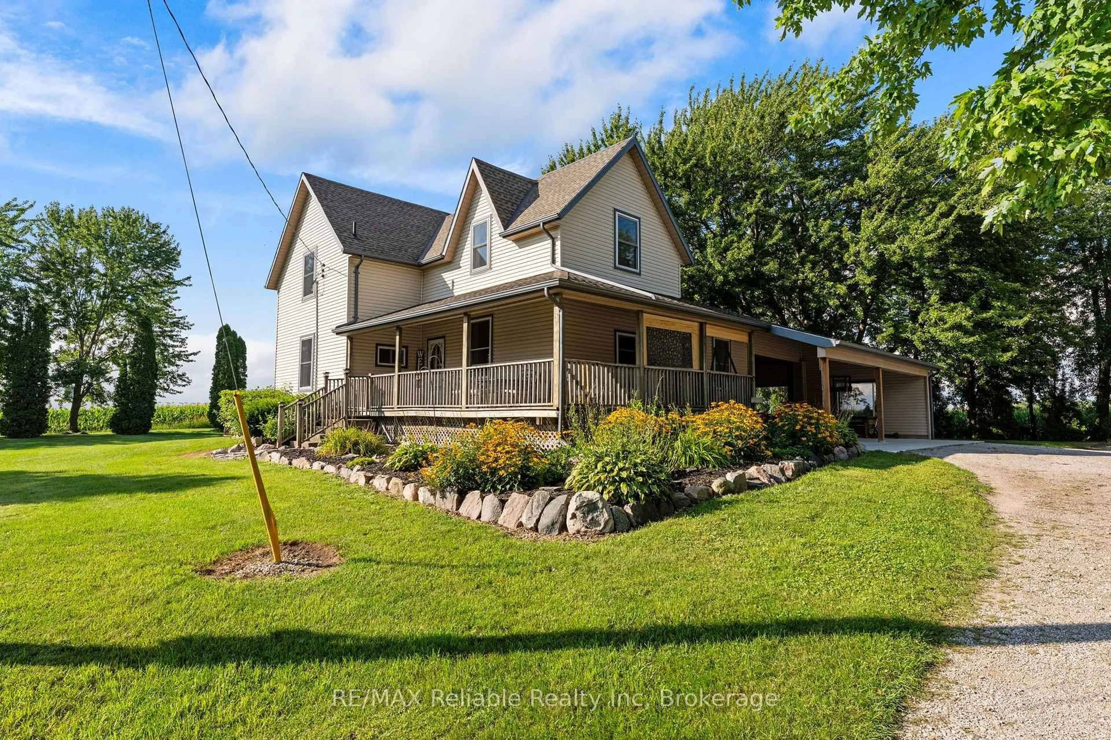 A pic from outside/outdoor area/front of a property/back of a property/a pic from drone, street for 43488 Chiselhurst Rd, Huron East Ontario N0M 2E0