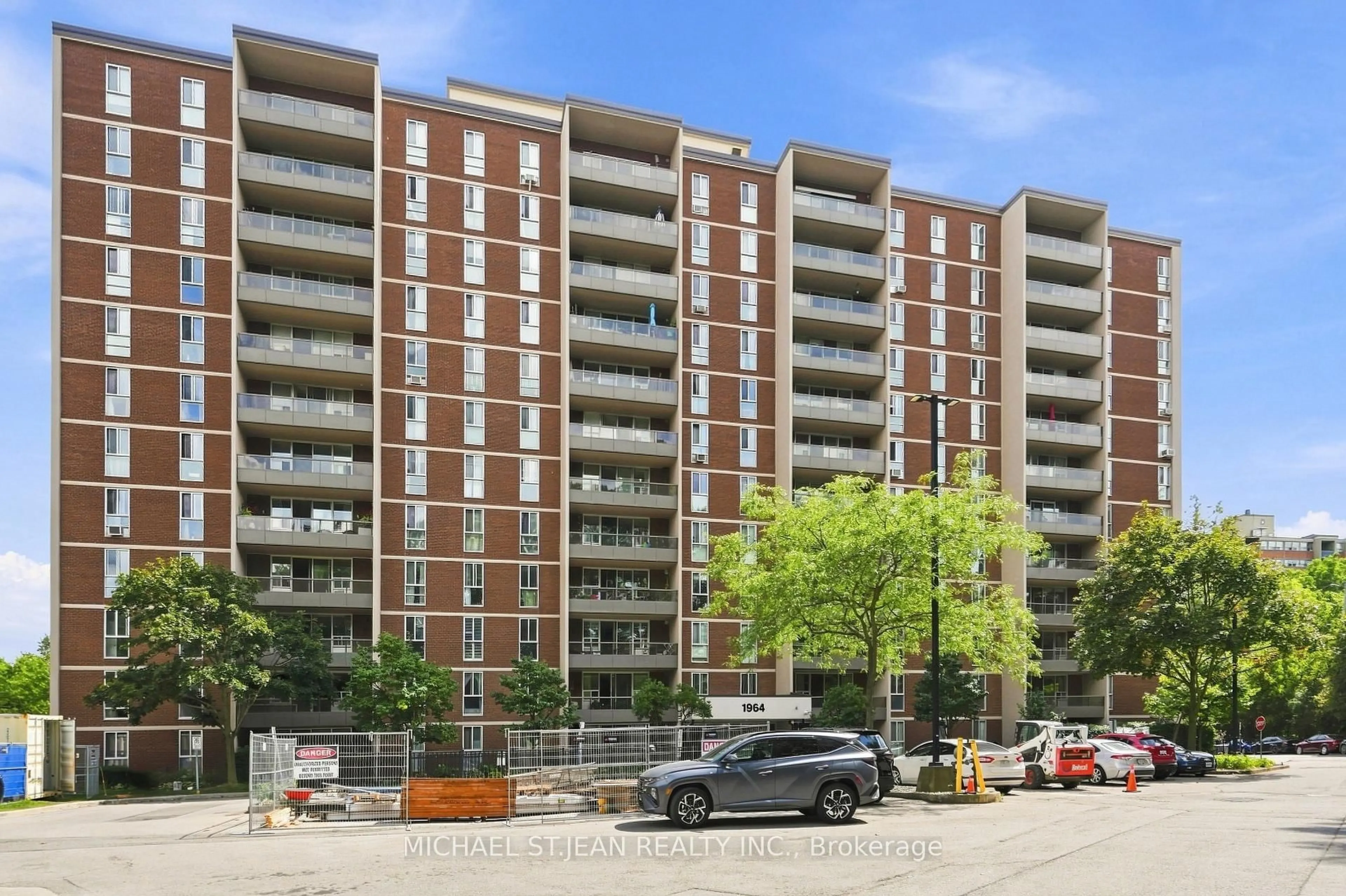 Unknown for 1964 Main St #507, Hamilton Ontario L8S 1J5