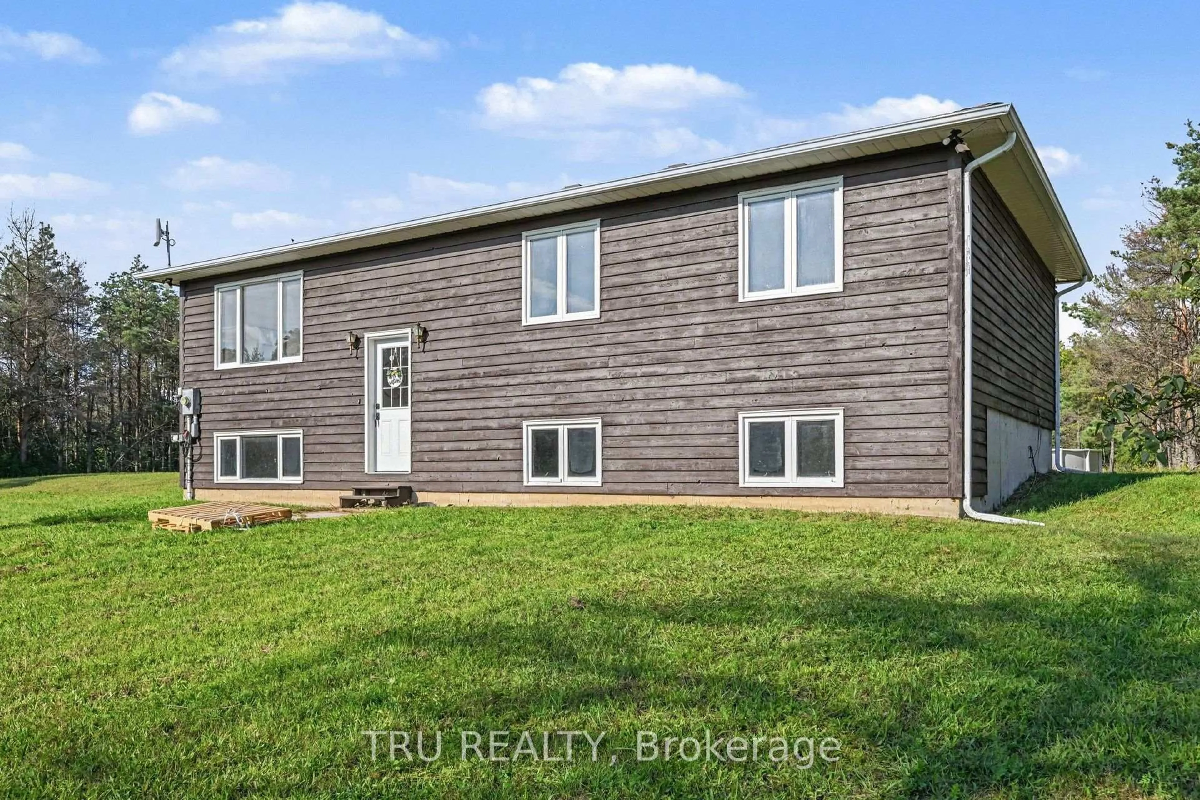 Unknown for 445 Bolton Rd, North Grenville Ontario K0G 1N0