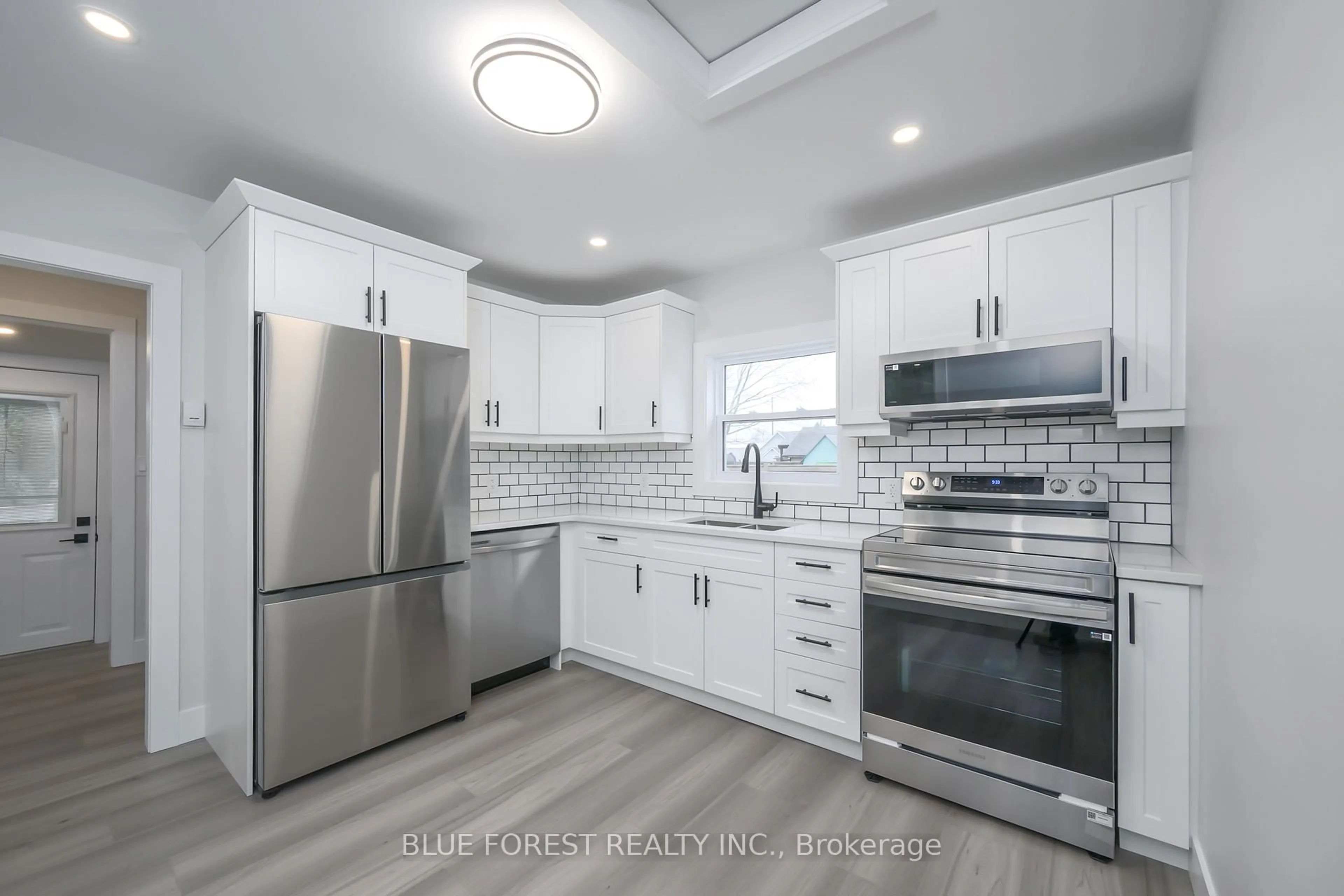 Open concept kitchen, ceramic/tile floor for 186 VICTORIA St, Southwest Middlesex Ontario N0L 1M0