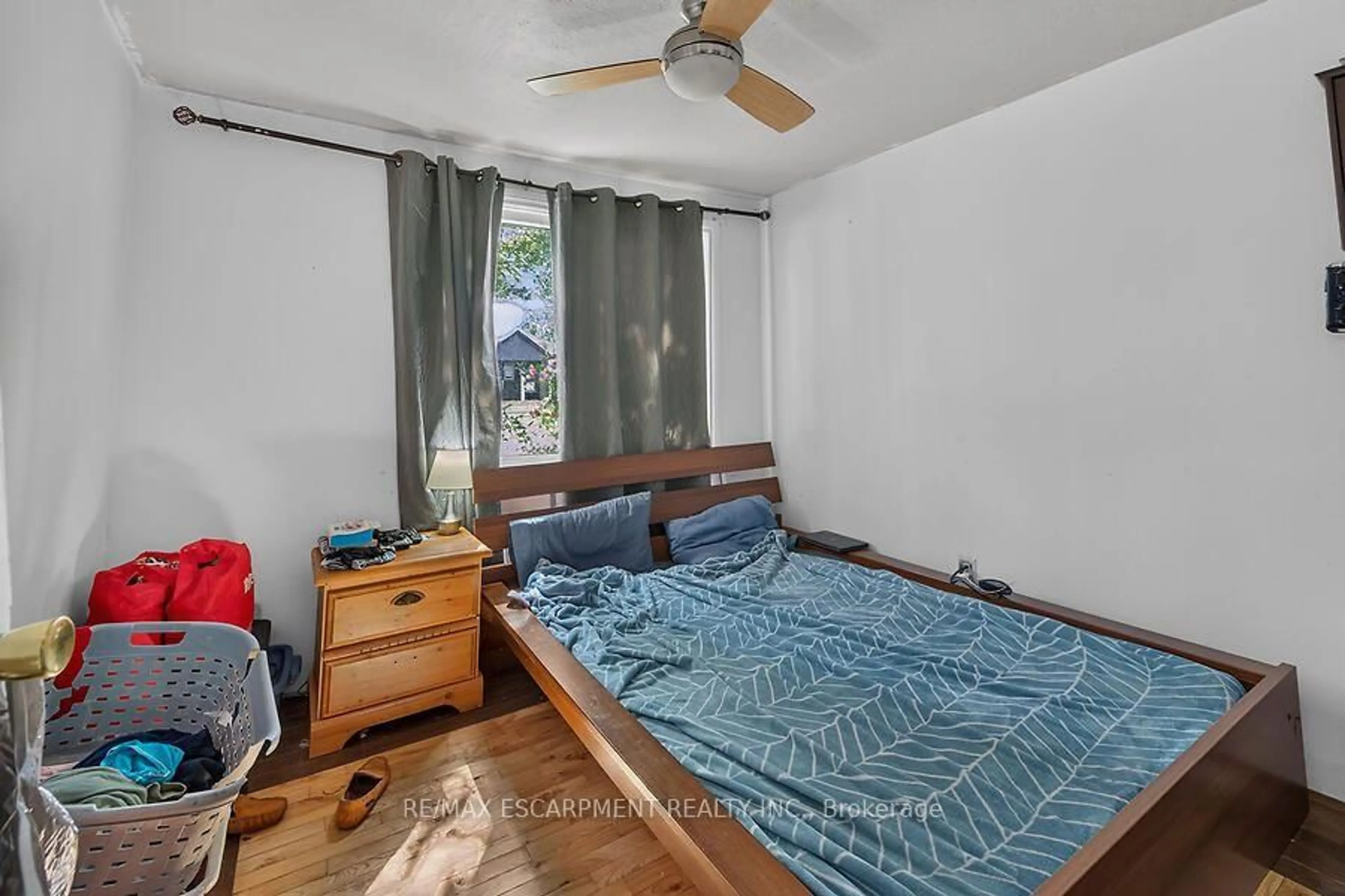 Bedroom with bed, unknown for 576 Rosseau Rd, Hamilton Ontario L8K 4T8