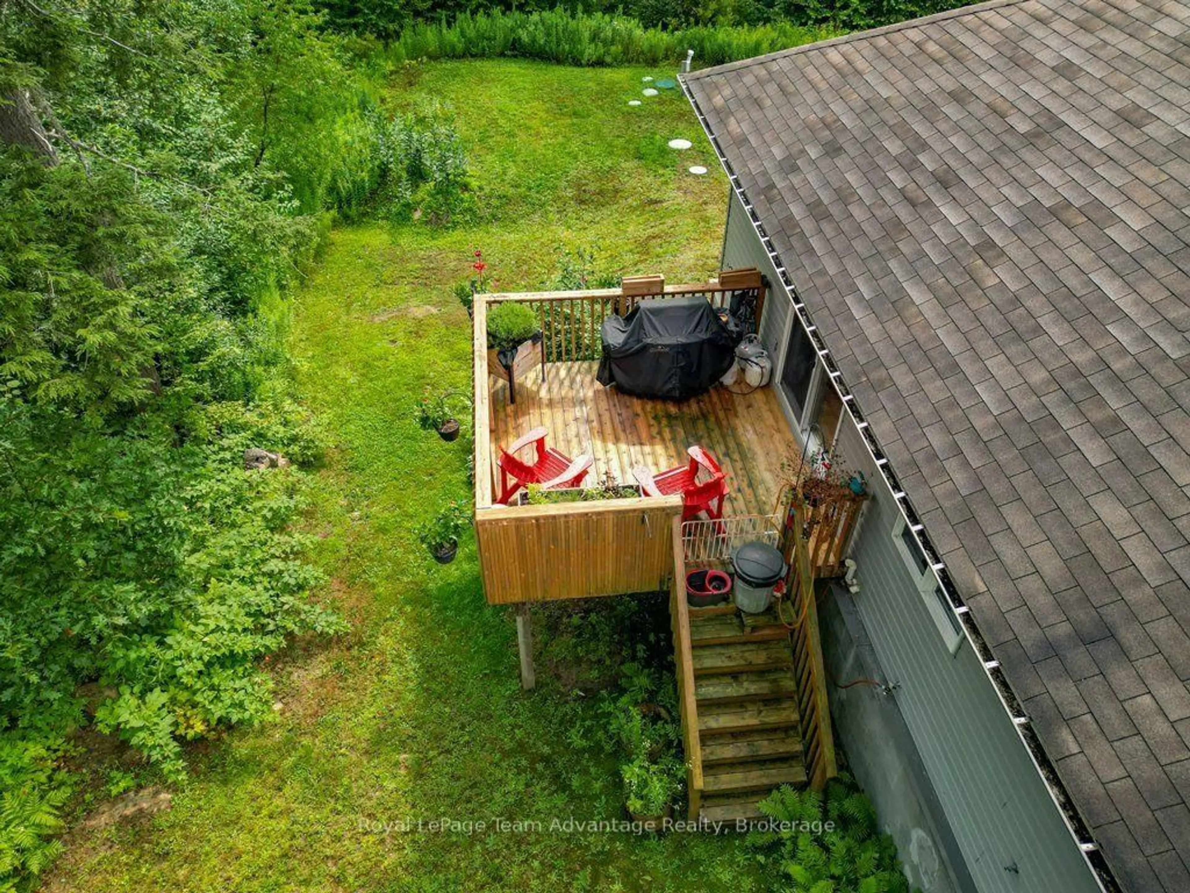 A pic from outside/outdoor area/front of a property/back of a property/a pic from drone, unknown for 45 Seguin Pl #5, Seguin Ontario P2A 2W8