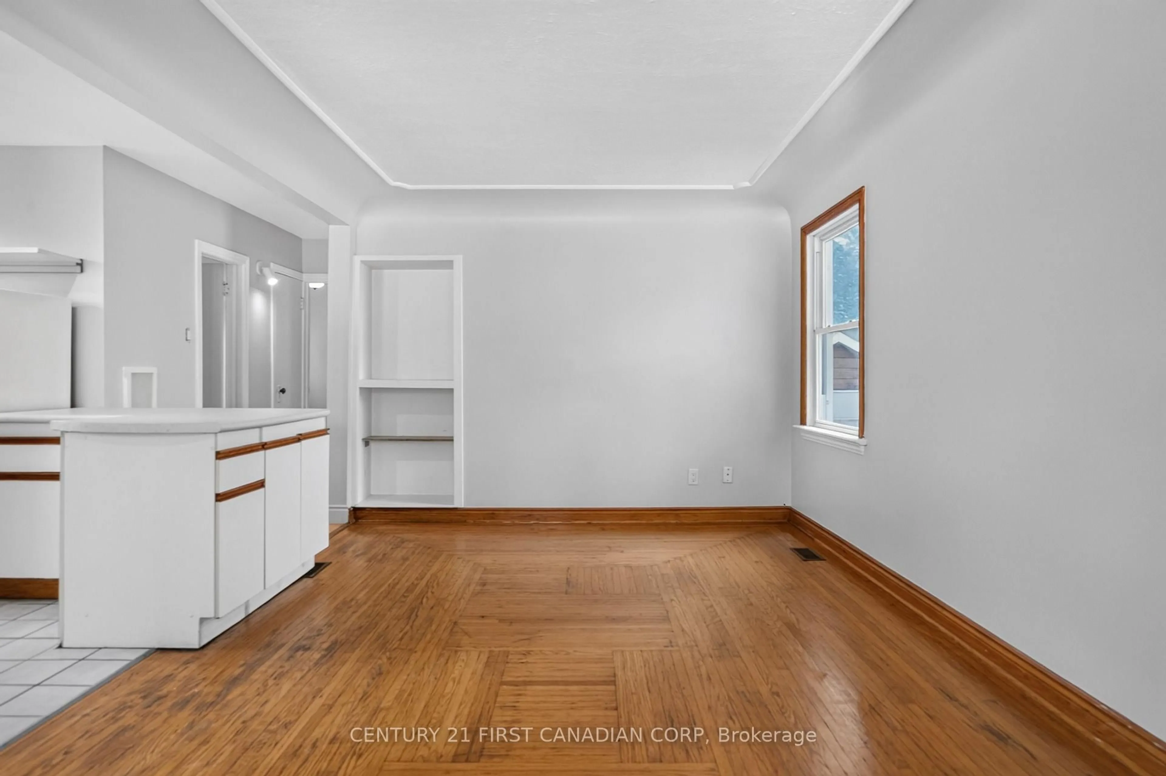 A pic of a room for 244 Edinburgh St, London North Ontario N6H 1M3