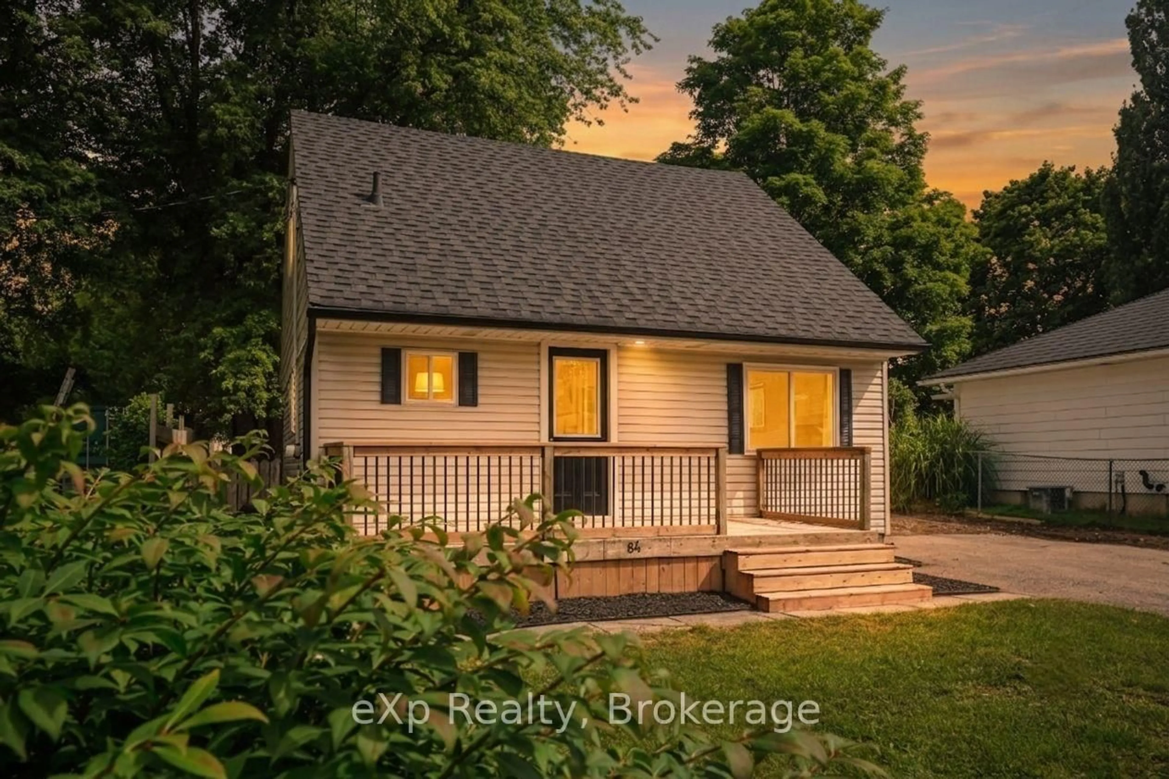 Unknown for 84 Victoria Blvd, Huron East Ontario N0M 1L0
