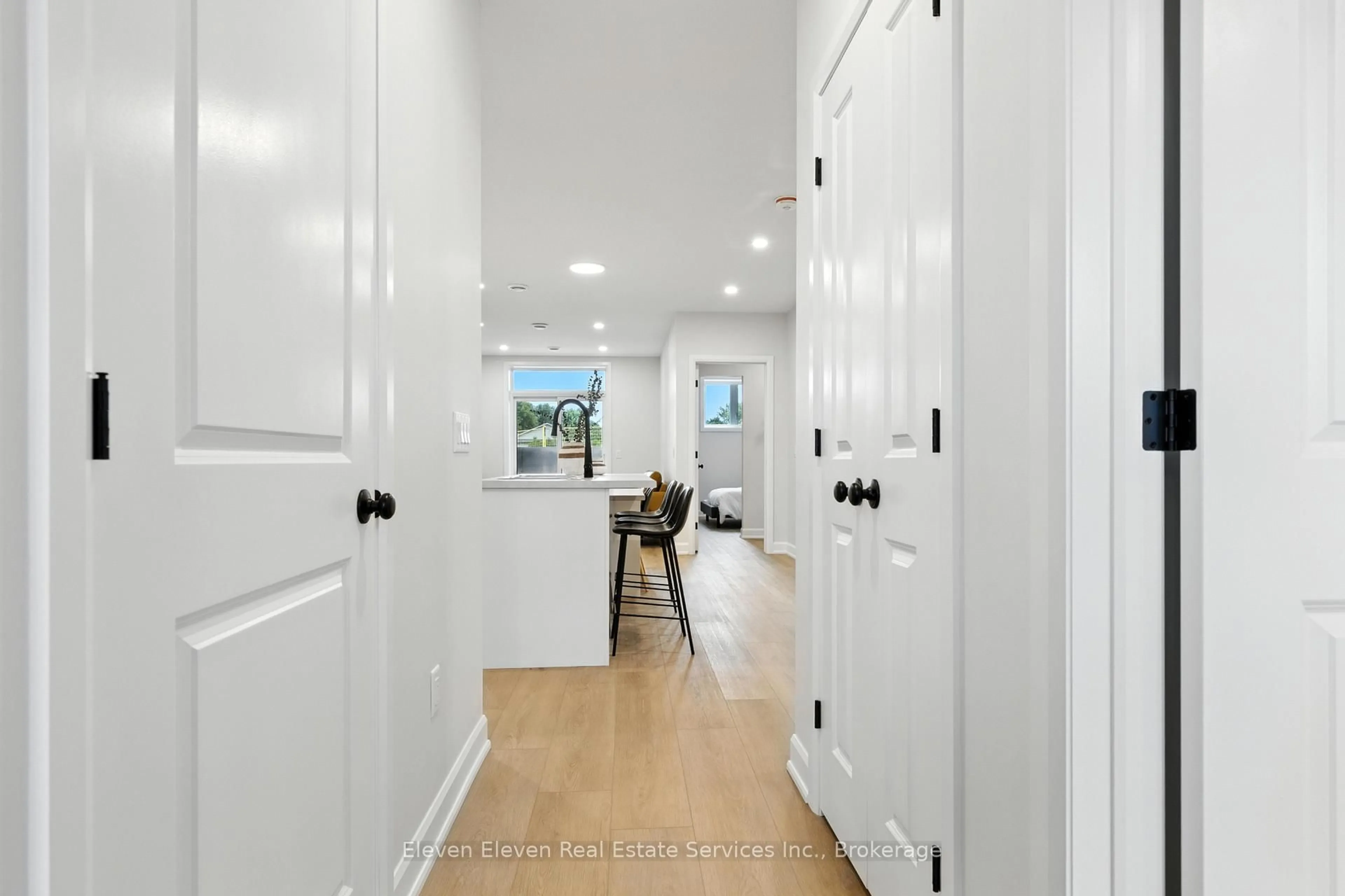 Indoor entryway for 440 Wellington St #12, Wellington North Ontario N0G 2L2