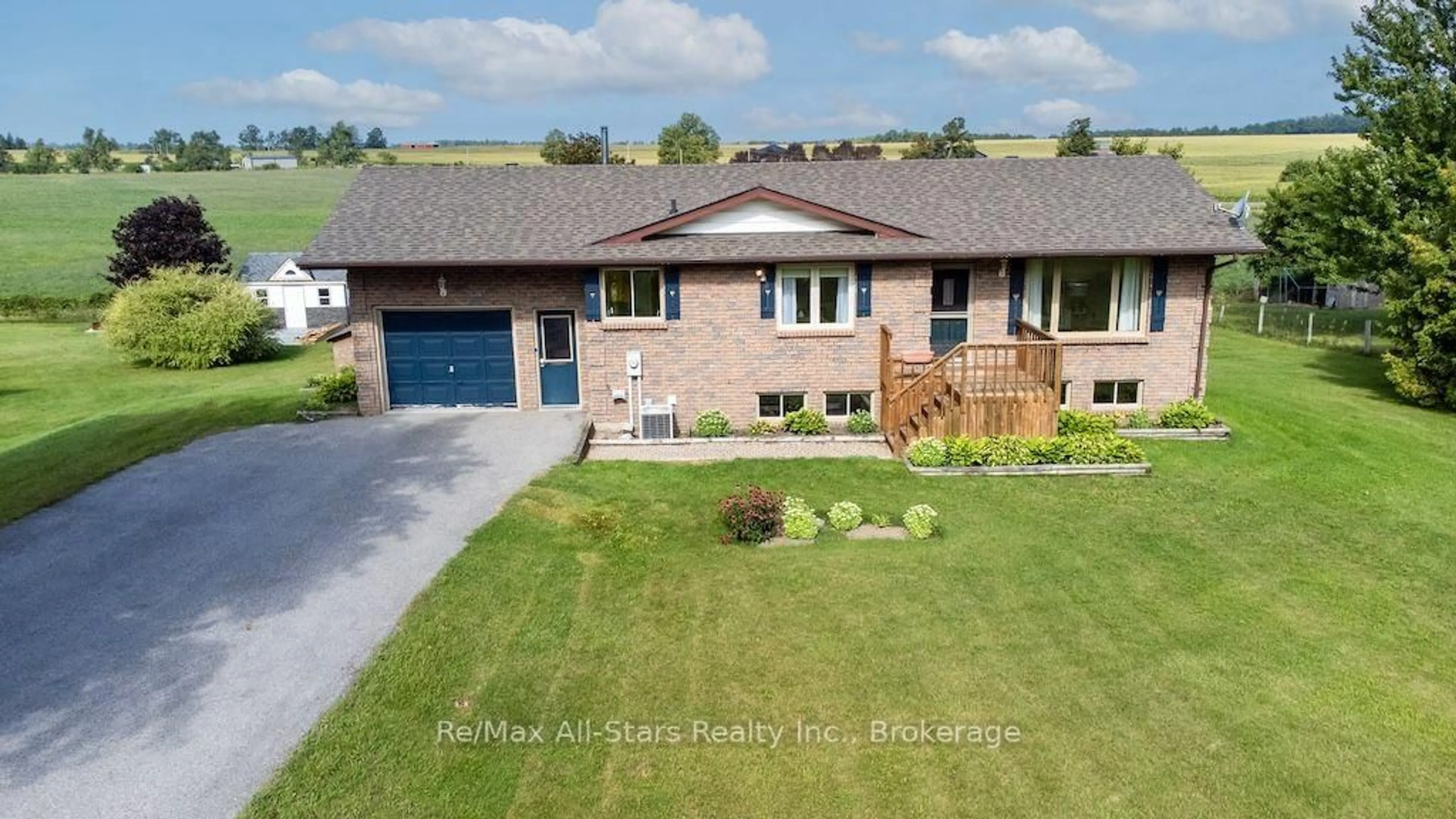 A pic from outside/outdoor area/front of a property/back of a property/a pic from drone, street for 295 Yelverton Rd, Kawartha Lakes Ontario L0B 1K0