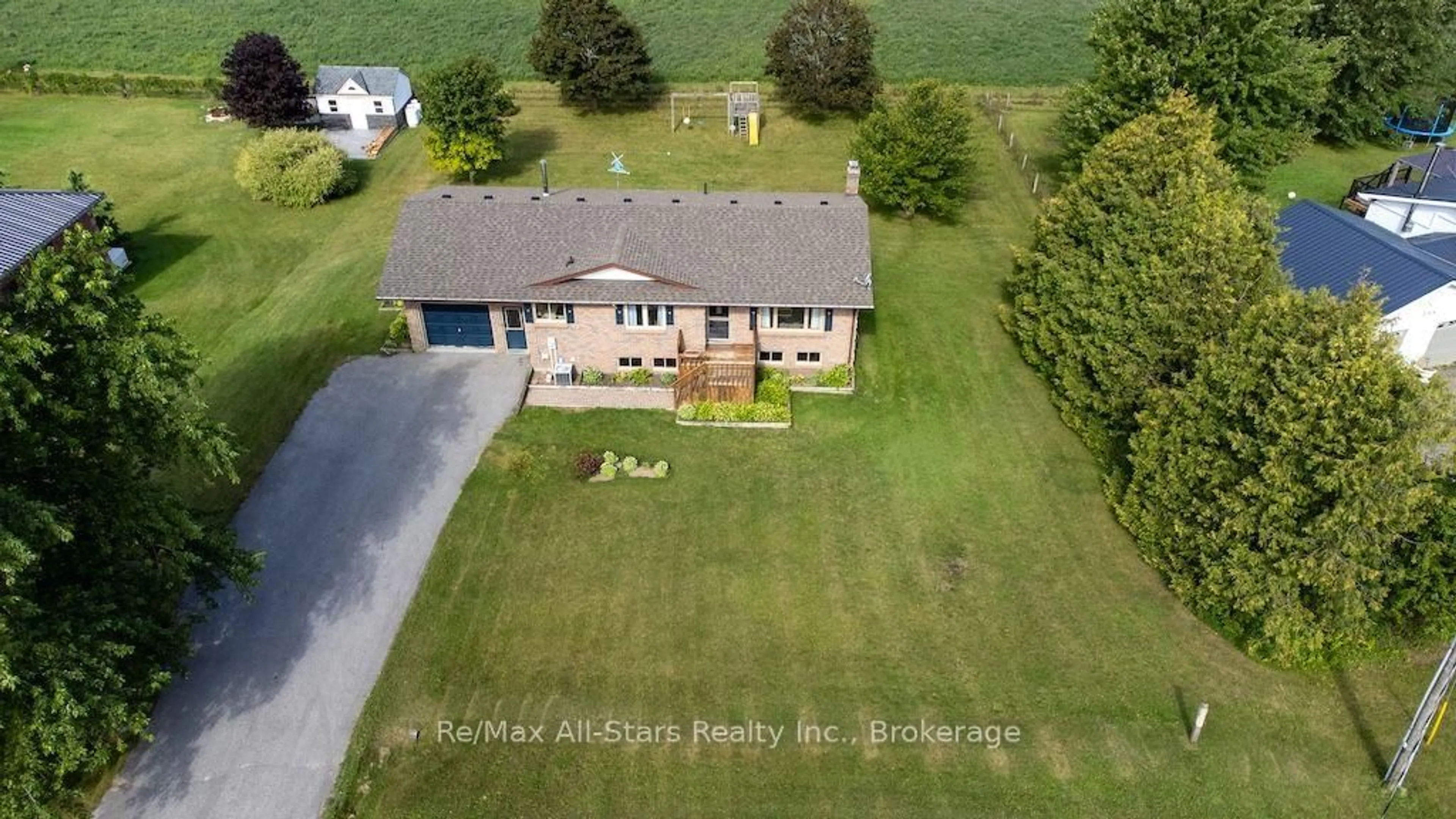 A pic from outside/outdoor area/front of a property/back of a property/a pic from drone, building for 295 Yelverton Rd, Kawartha Lakes Ontario L0B 1K0