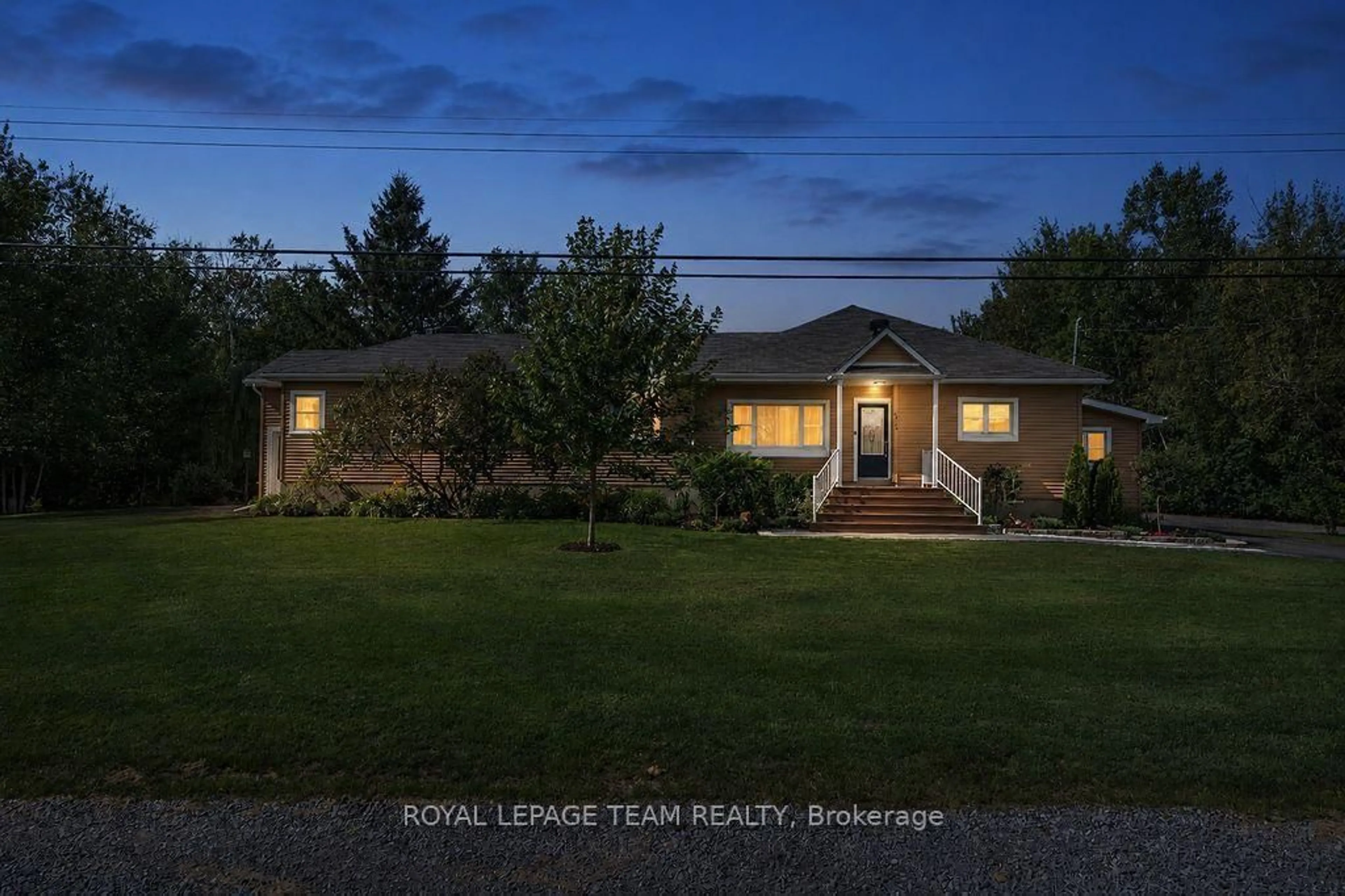 A pic from outside/outdoor area/front of a property/back of a property/a pic from drone, unknown for 4869 THUNDER Rd, Carlsbad Springs Ontario K0A 1K0