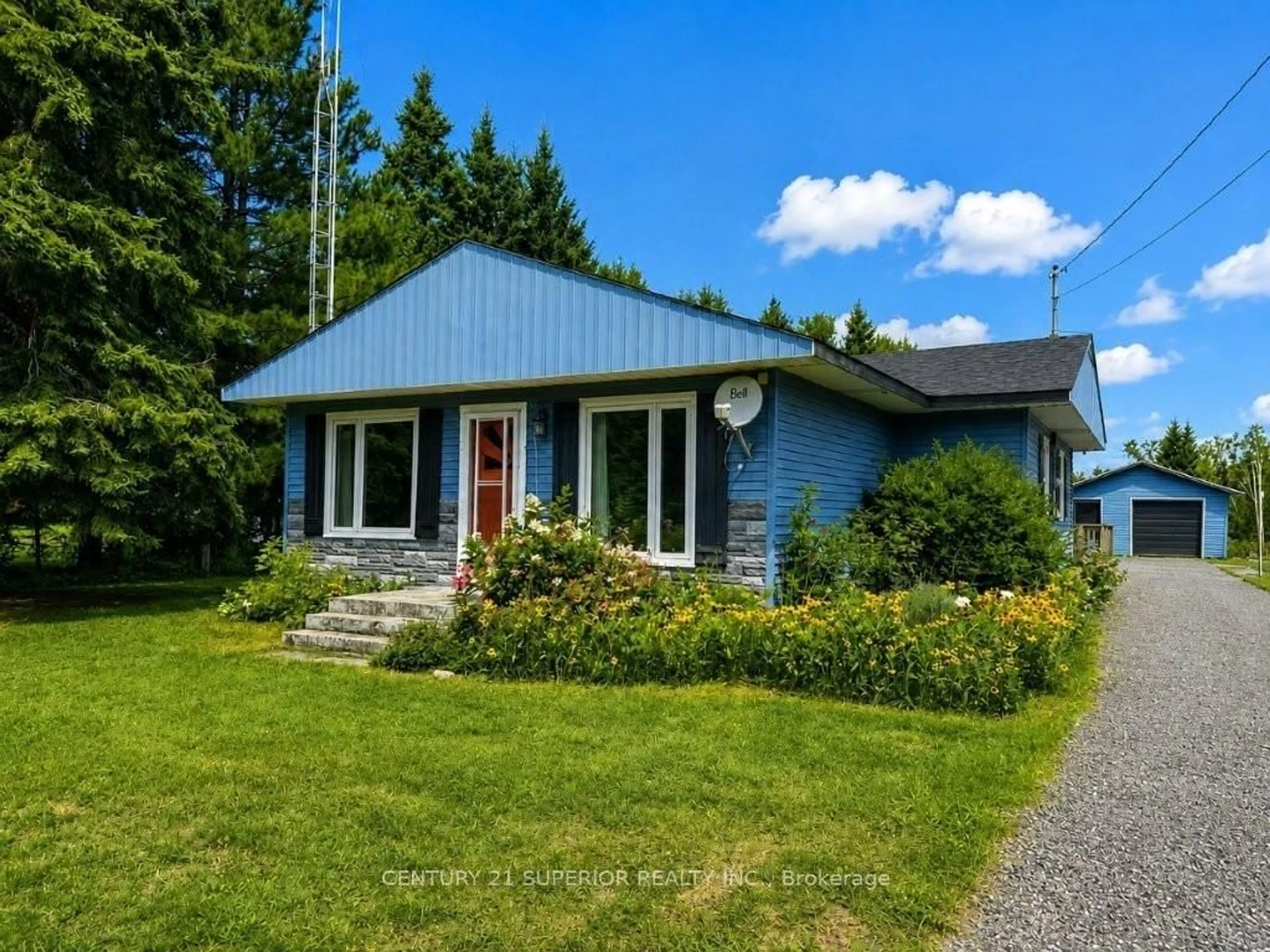 Home with vinyl exterior material, unknown for 119 HWY 582, Thunder Bay Remote Area Ontario P0T 2K0