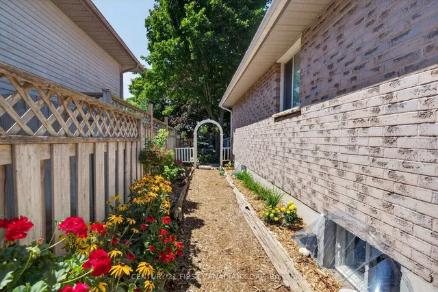 67 Moffatt Lane, Strathroy-Caradoc 5