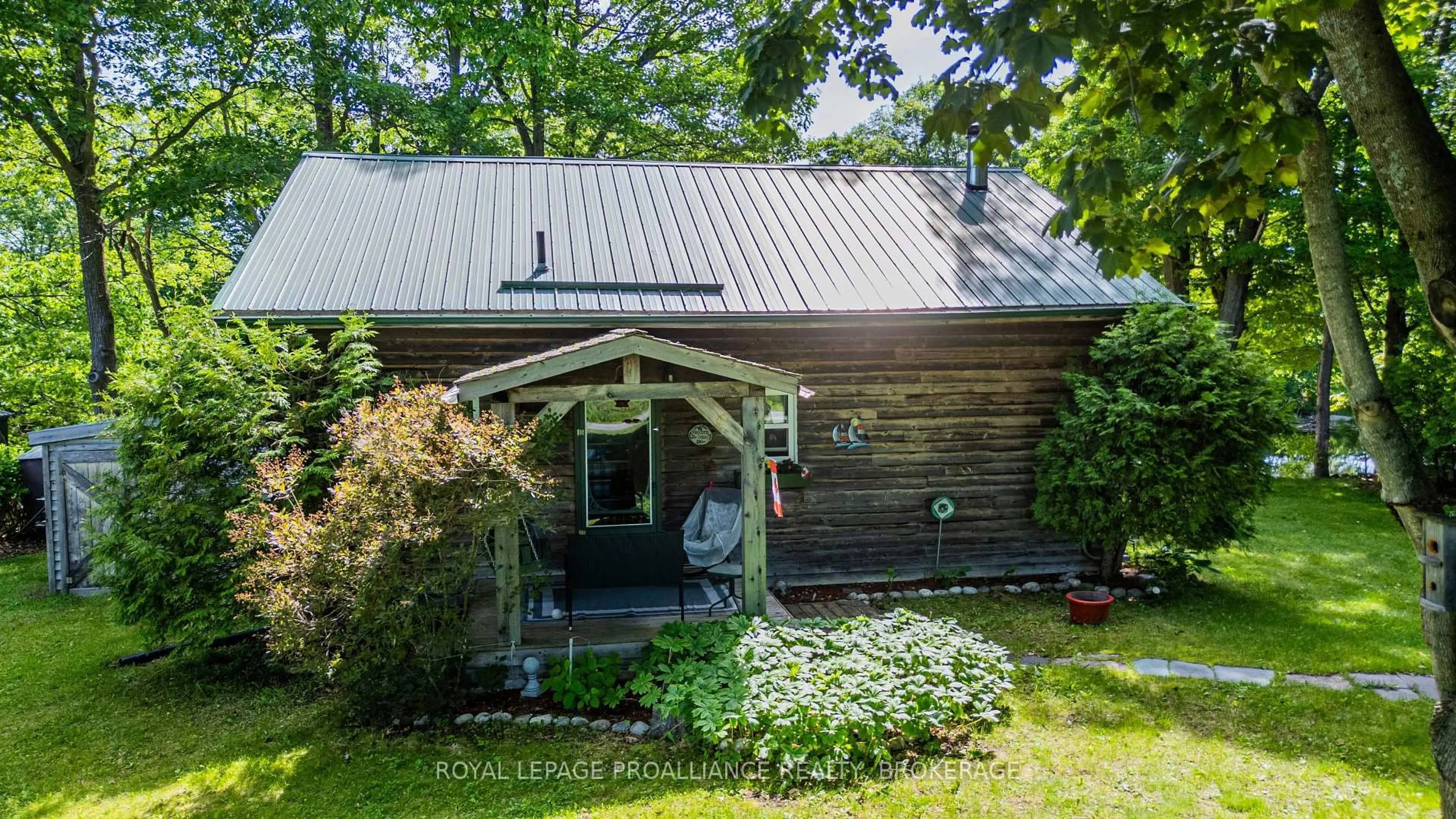 Shed for 103 Estate Rd, Leeds and the Thousand Islands Ontario K0E 1N0