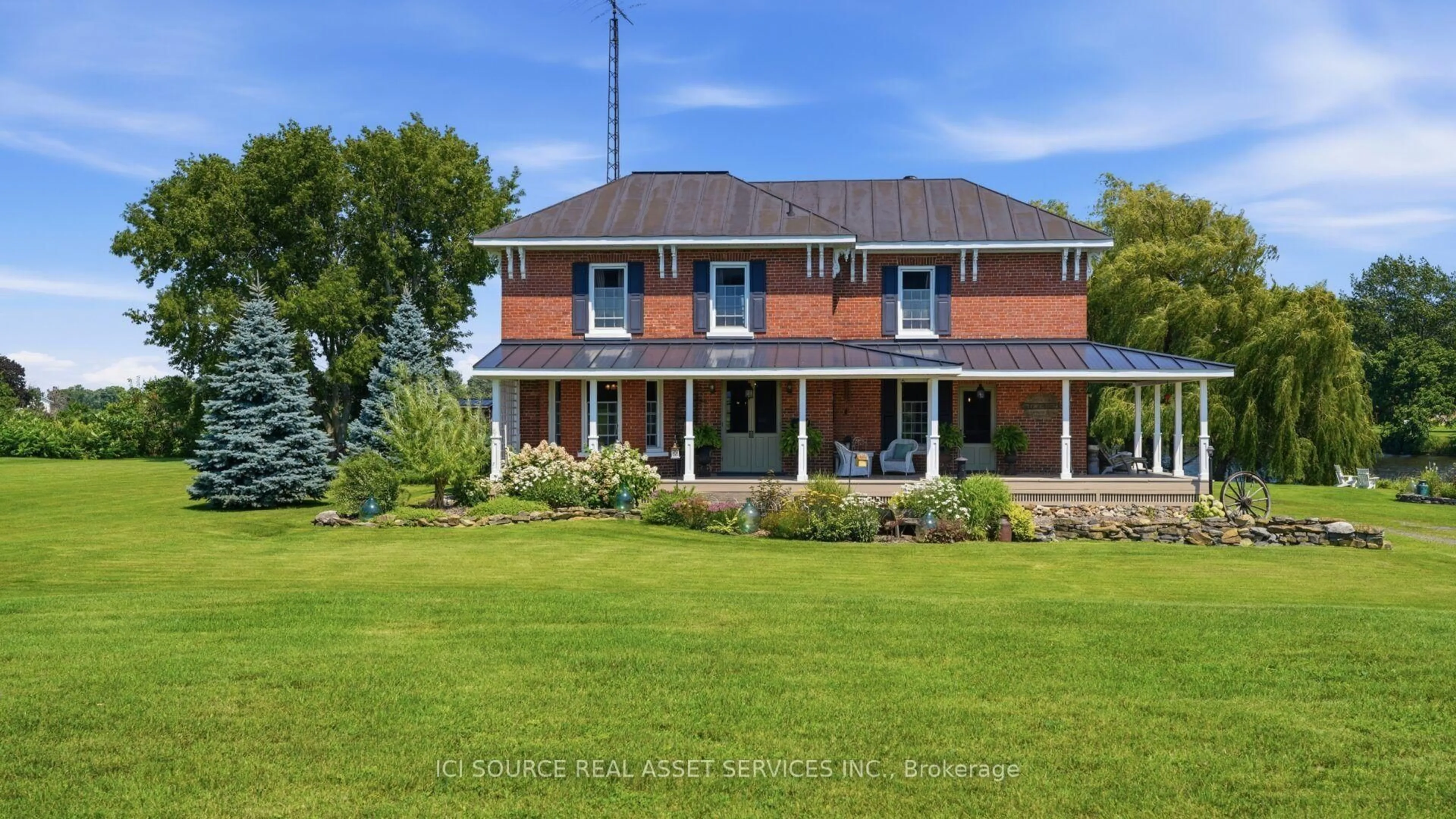 A pic from outside/outdoor area/front of a property/back of a property/a pic from drone, building for 5607 Flagg Rd, South Dundas Ontario K0E 1K0
