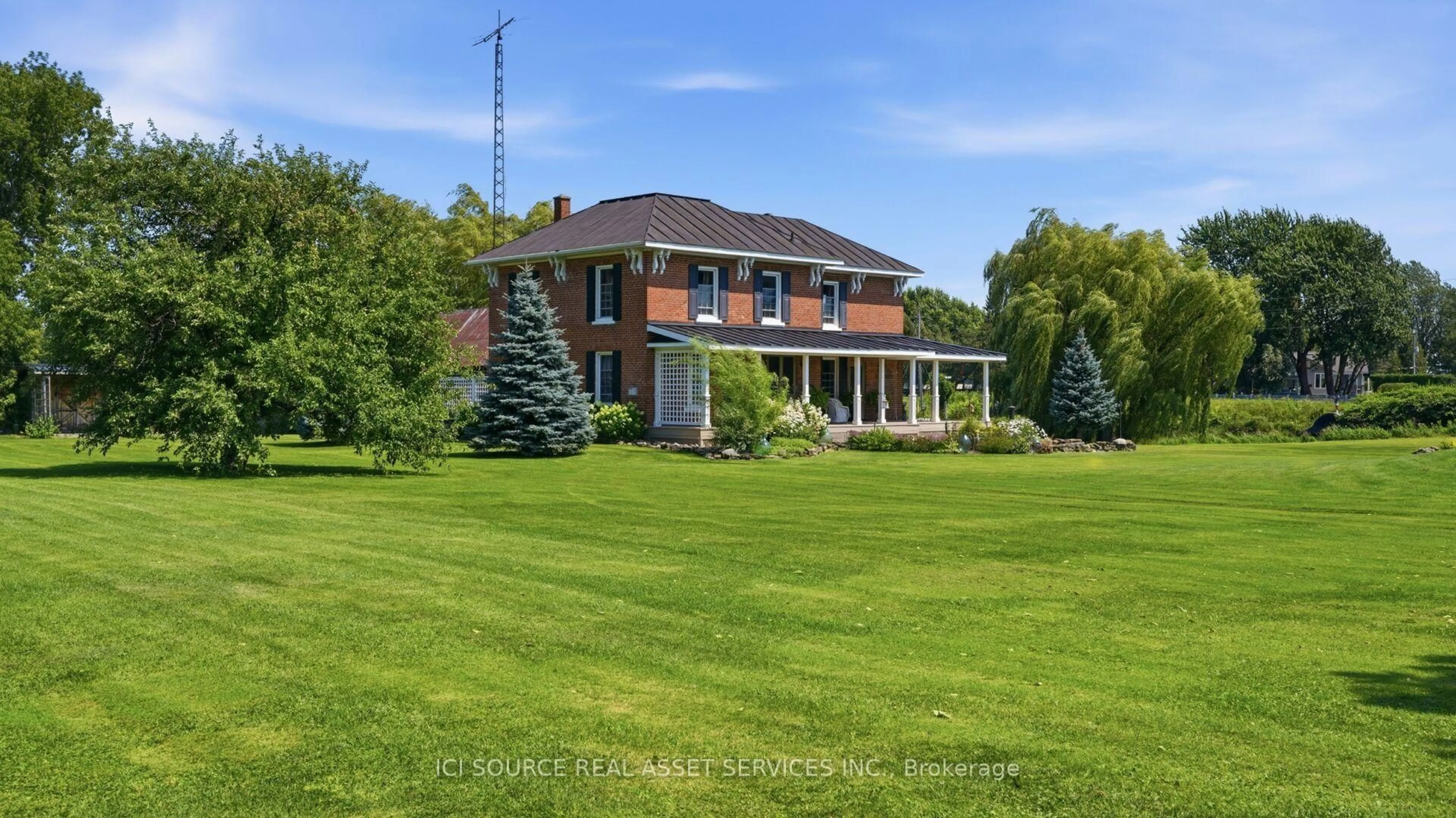A pic from outside/outdoor area/front of a property/back of a property/a pic from drone, building for 5607 Flagg Rd, South Dundas Ontario K0E 1K0