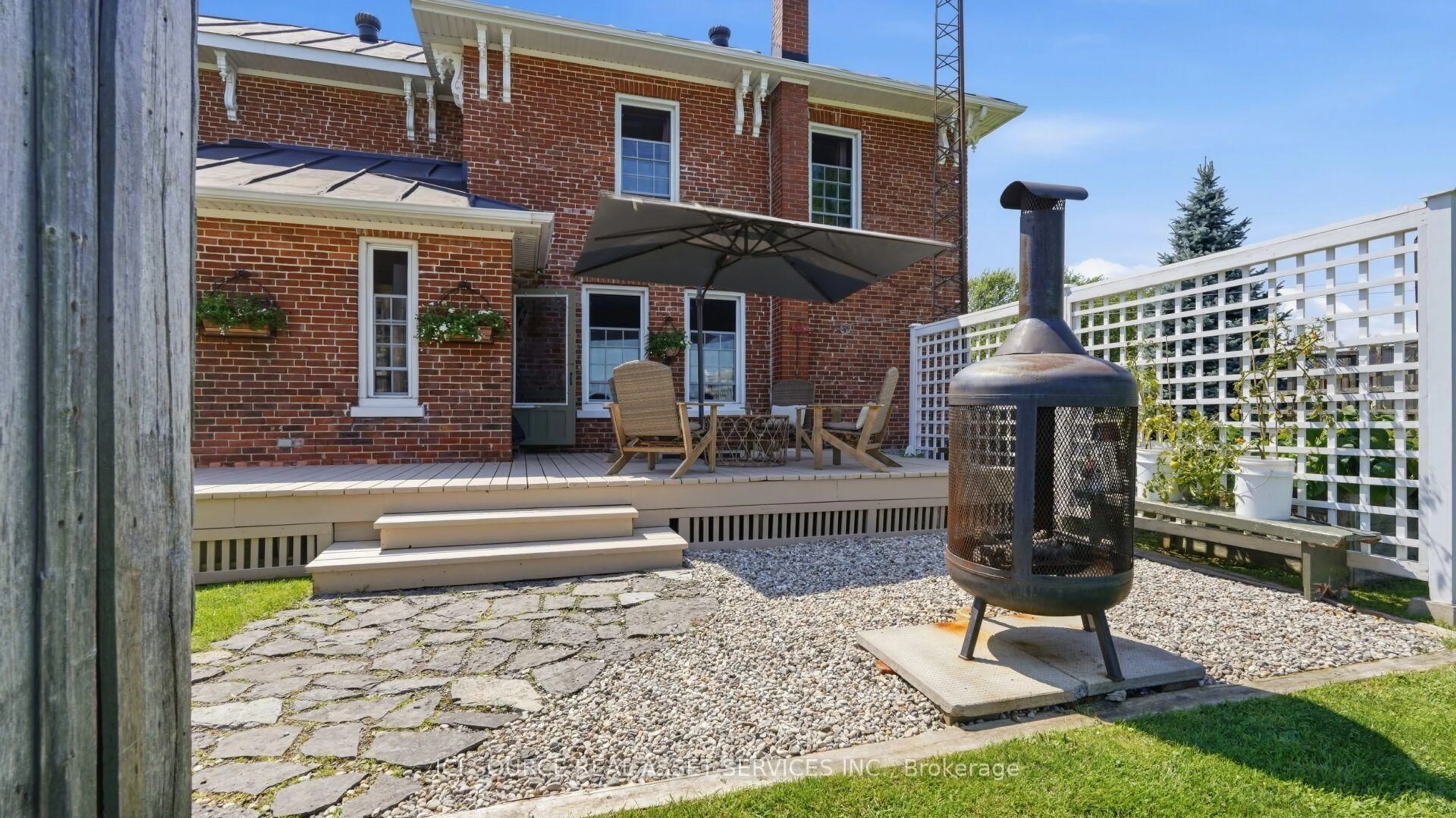 Patio, street for 5607 Flagg Rd, South Dundas Ontario K0E 1K0