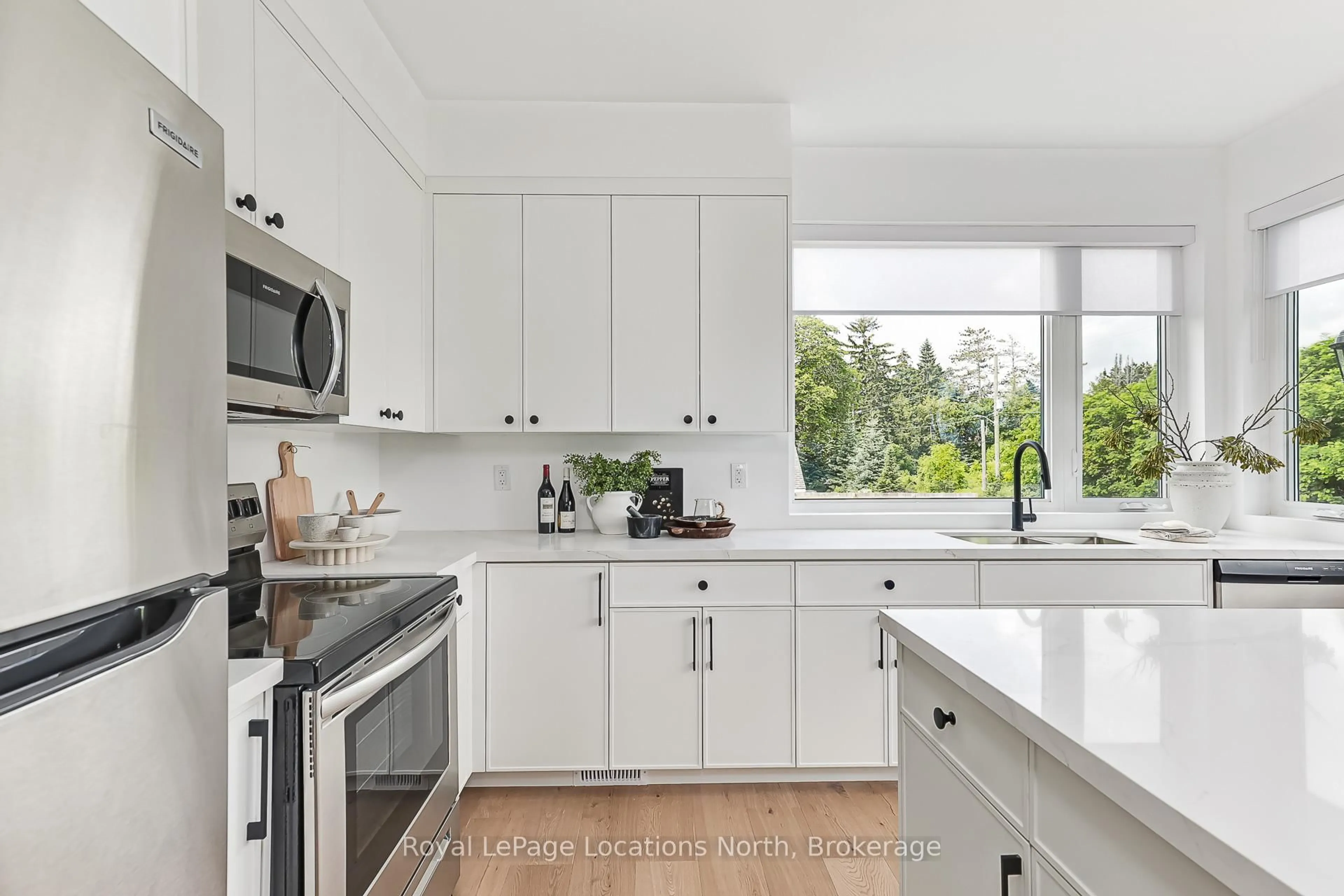 Contemporary kitchen, ceramic/tile floor for 25 Lansdowne St #9, Blue Mountains Ontario N0H 2P0