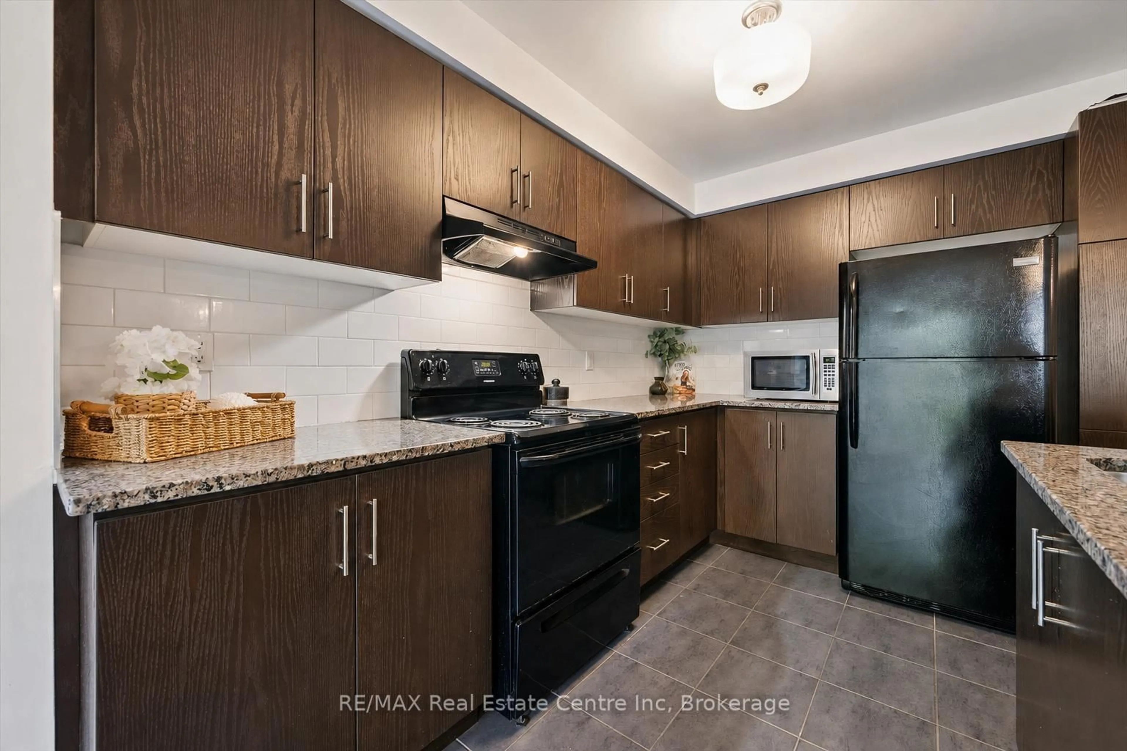 Standard kitchen, unknown for 1035 Victoria Rd #95, Guelph Ontario N1L 0H5