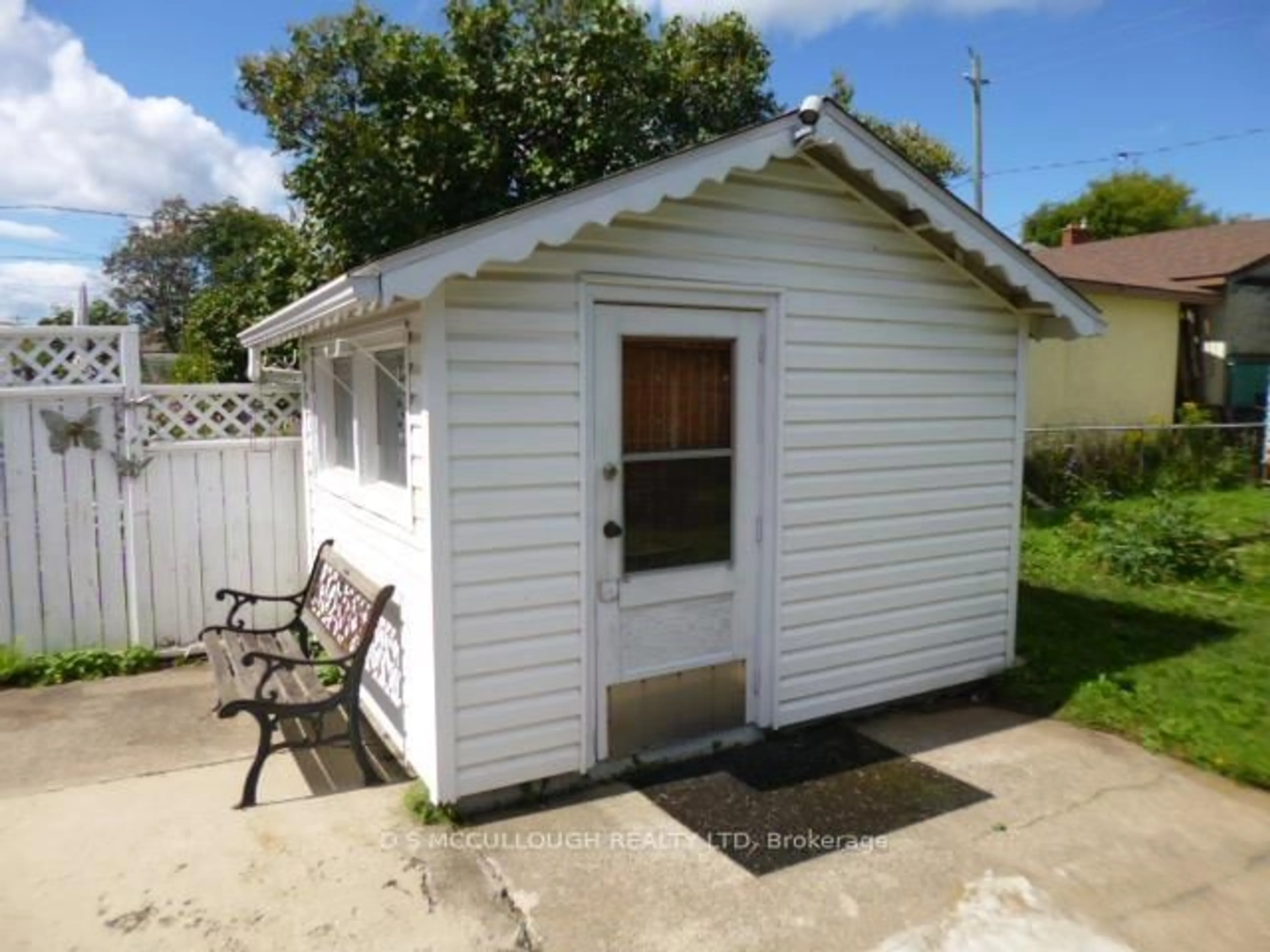 Shed for 267 Frederica St, Thunder Bay Ontario P7E 3W1