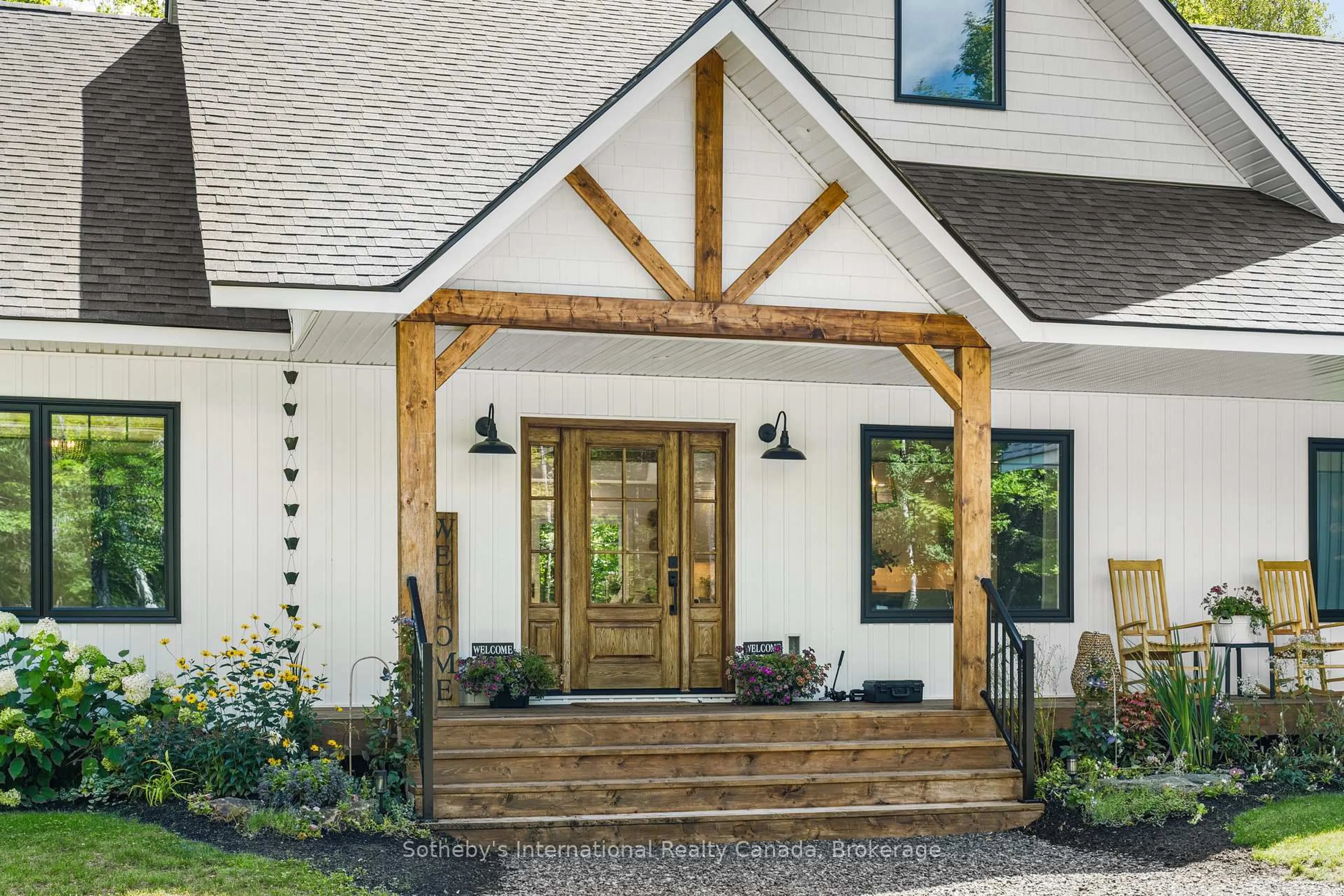 Indoor entryway for 187 Bay Lake Rd, Perry Ontario P0A 1J0