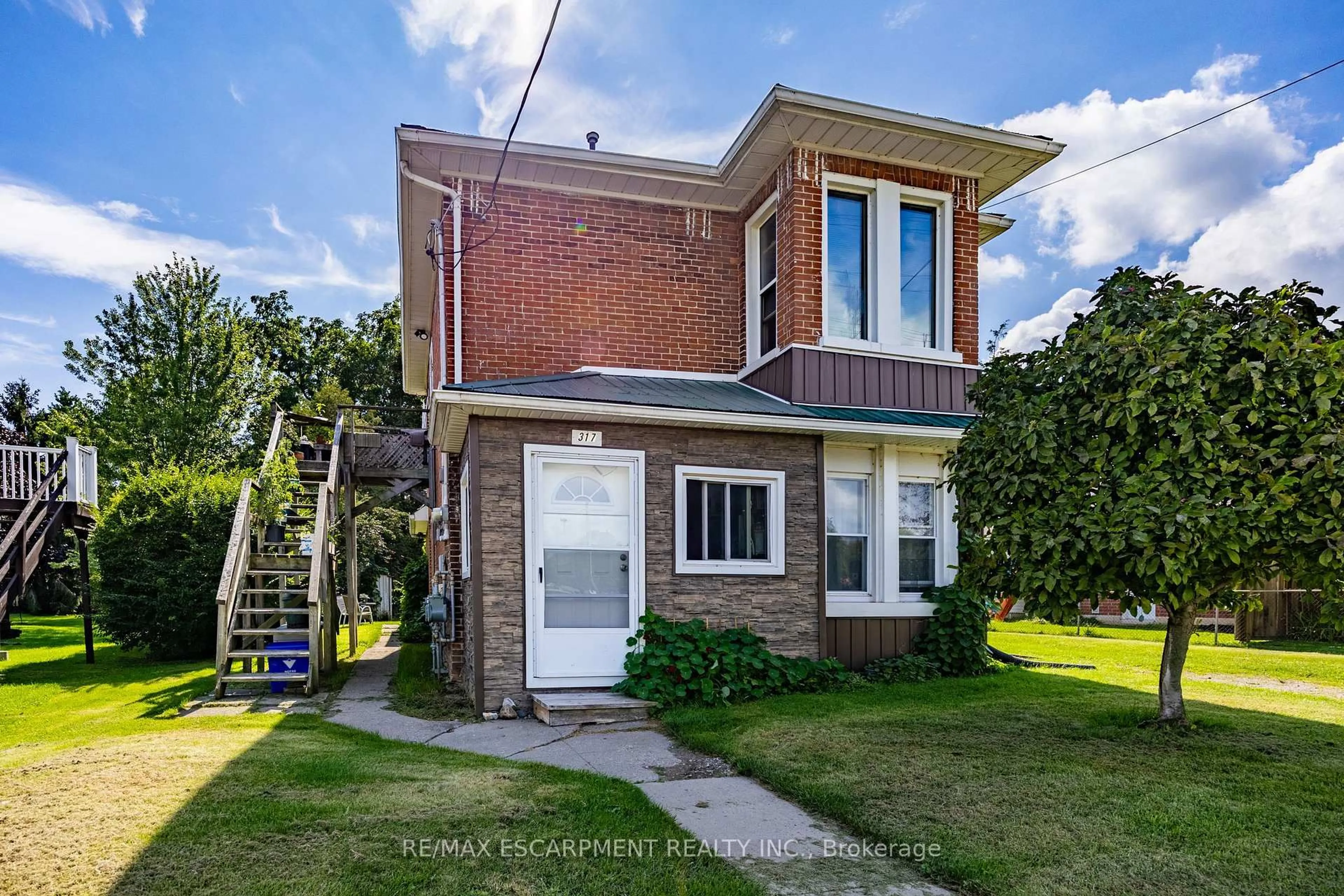 Home with brick exterior material, street for 317 St Patrick St, Norfolk Ontario N0A 1N0
