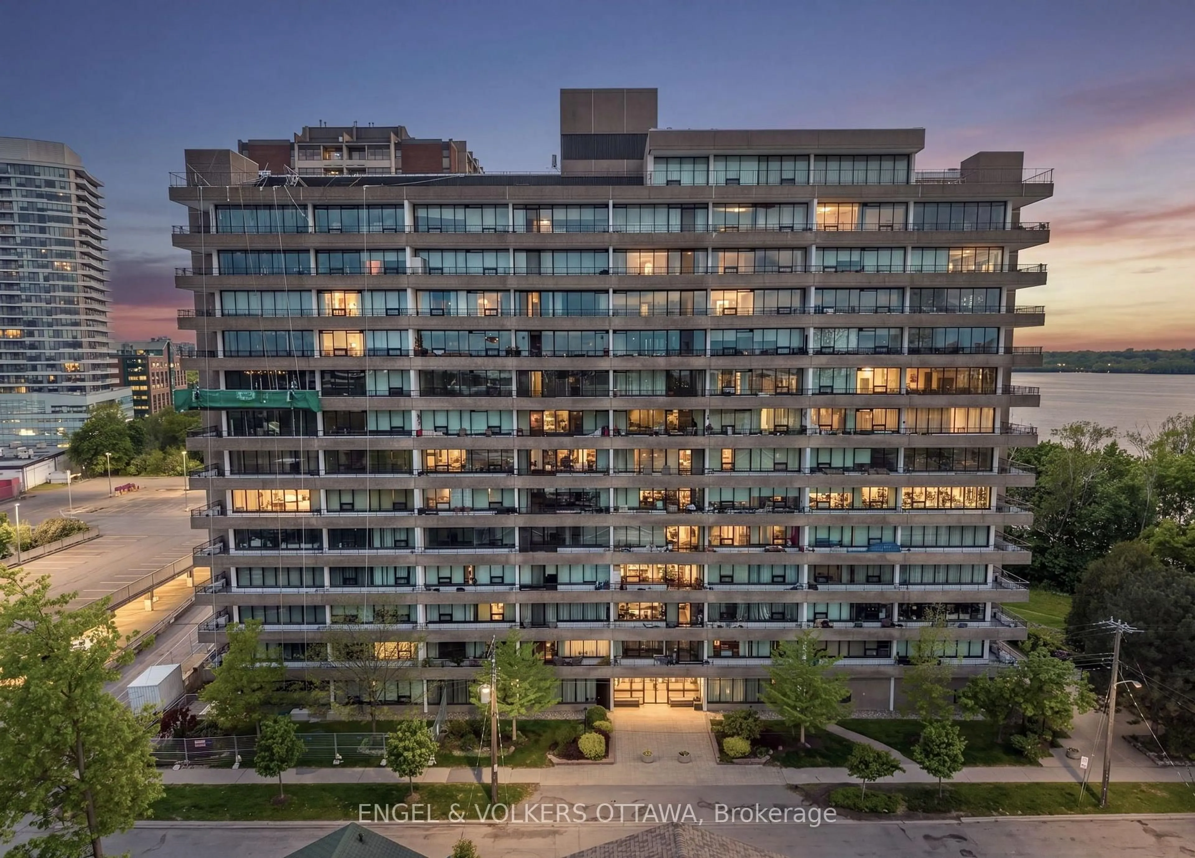A pic from outside/outdoor area/front of a property/back of a property/a pic from drone, city buildings view from balcony for 370 Dominion Ave #EX2, Ottawa Ontario K2A 3X4