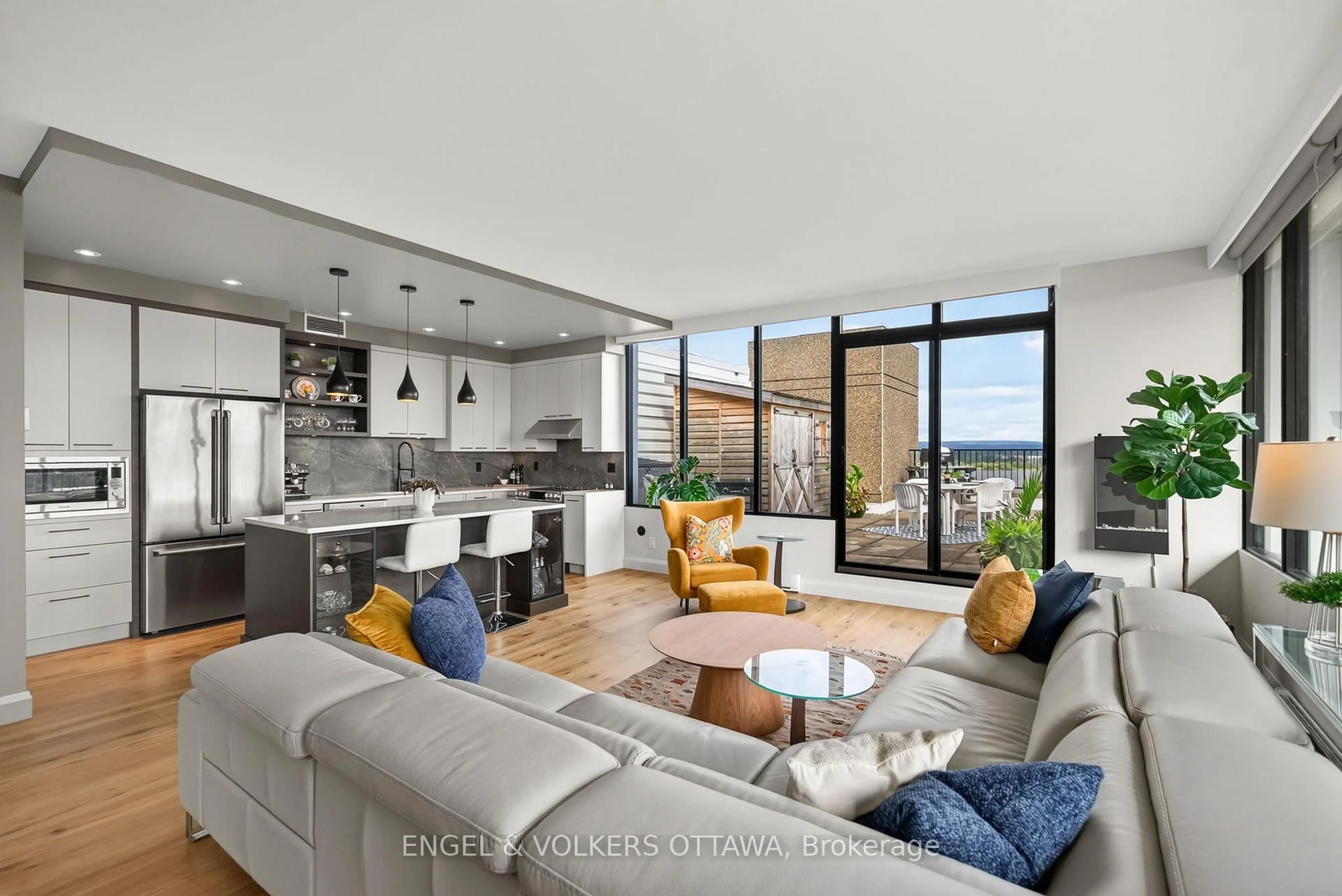 Open concept kitchen, cement floor for 370 Dominion Ave #EX2, Ottawa Ontario K2A 3X4