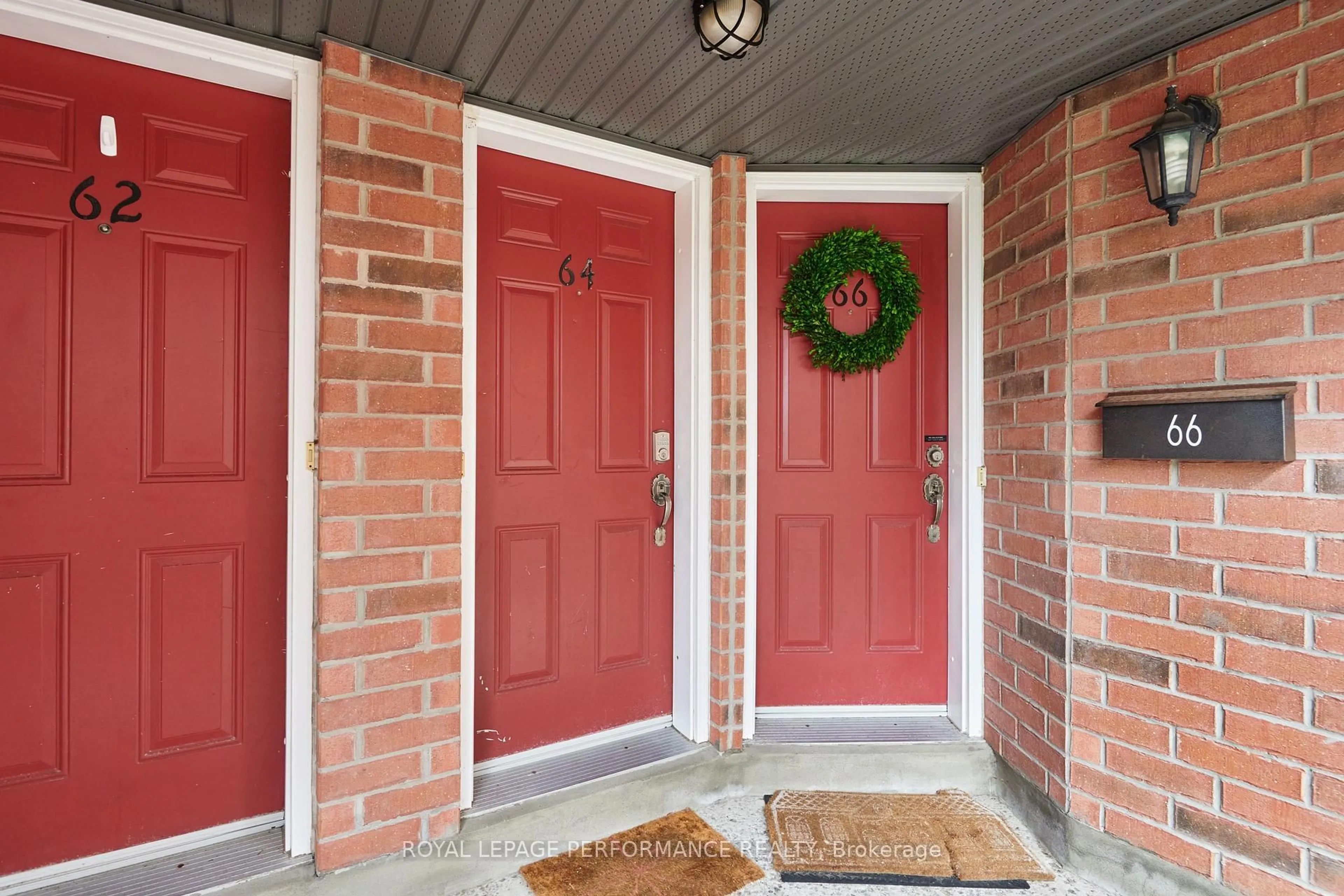 Indoor entryway for 64 Mayflower Private, Ottawa Ontario K2B 0A2