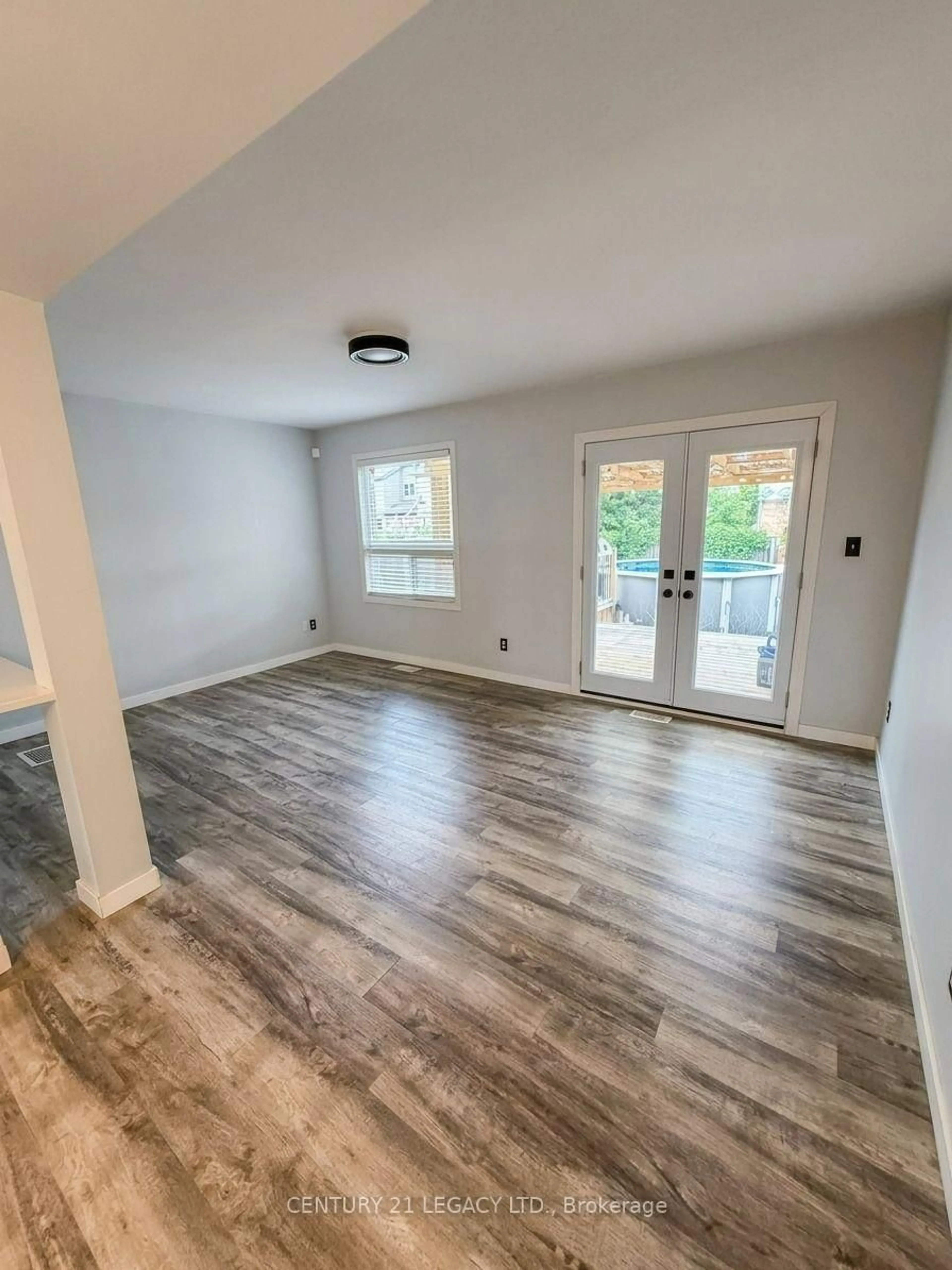 A pic of a room for 34 Mountain Laurel Cres, Kitchener Ontario N2E 3W9