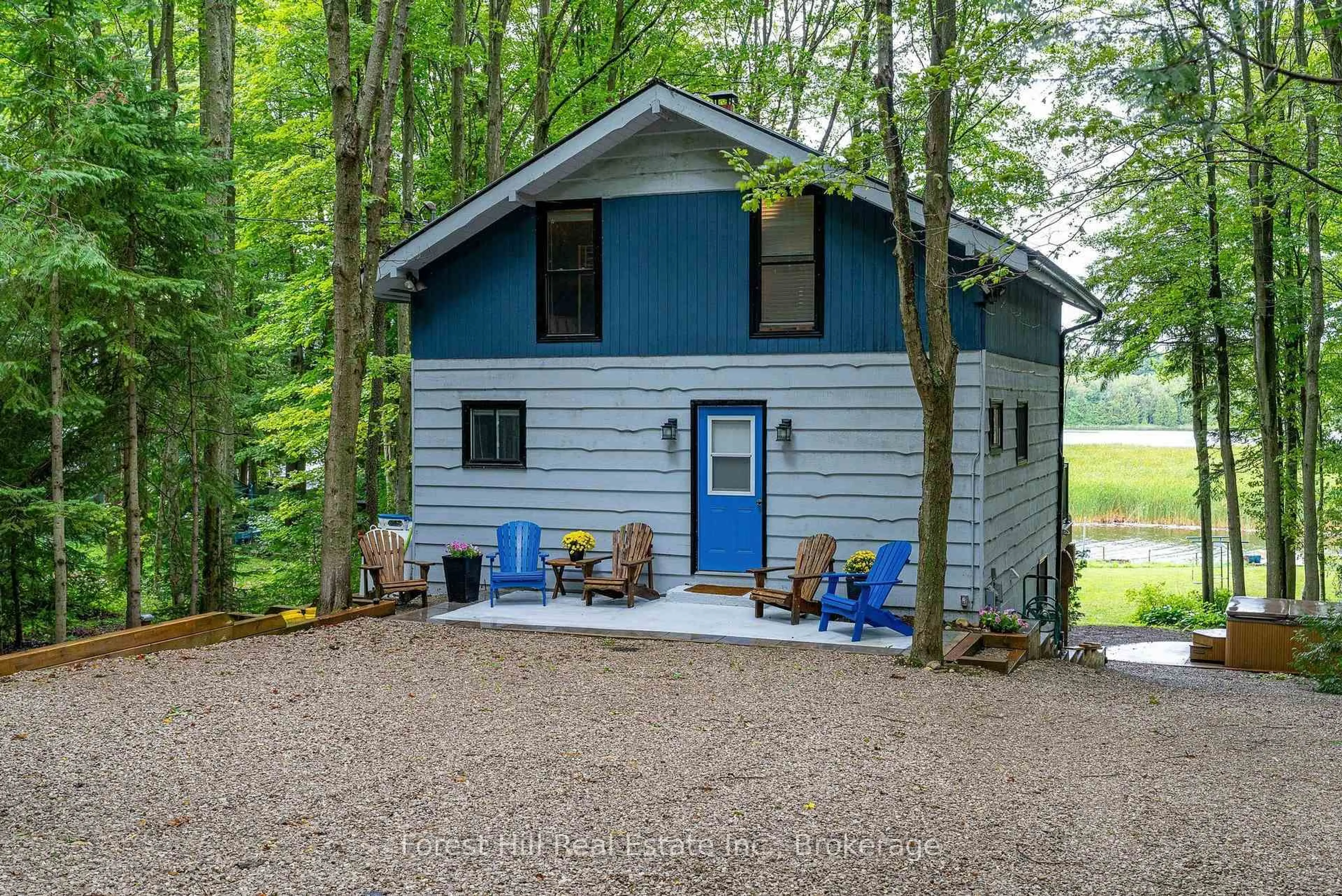 Home with vinyl exterior material, water/lake/river/ocean view for 218 Wiles Lane, Grey Highlands Ontario N0C 1E0