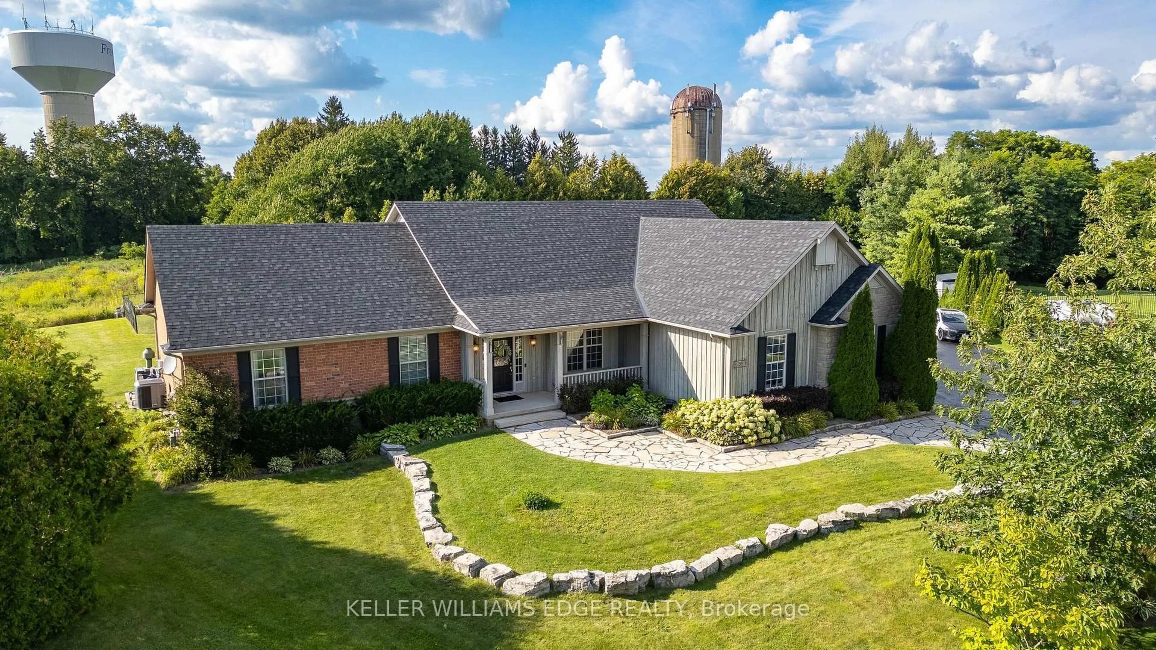 A pic from outside/outdoor area/front of a property/back of a property/a pic from drone, unknown for 55 Karendale Crt, Hamilton Ontario L8B 0Z6