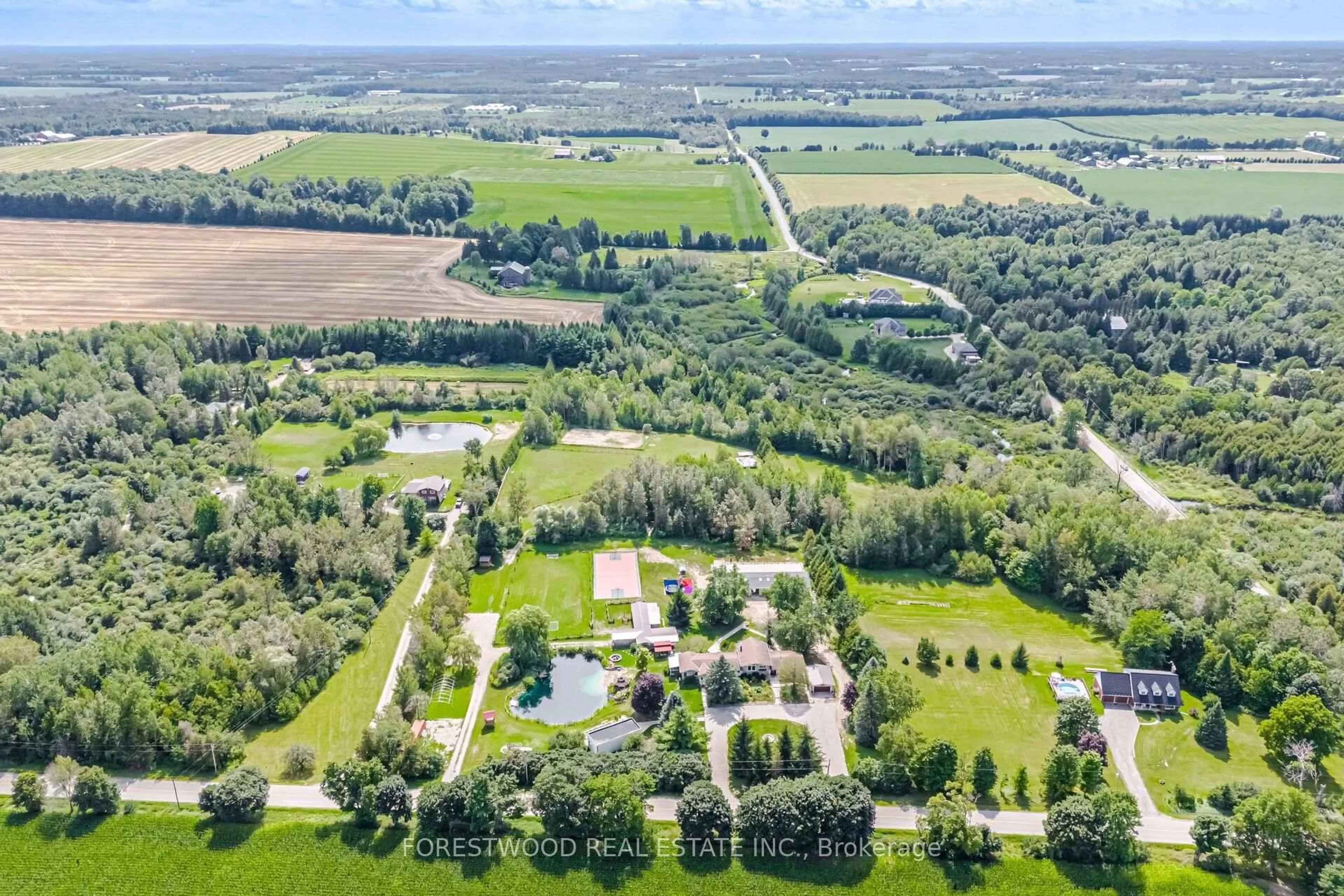 A pic from outside/outdoor area/front of a property/back of a property/a pic from drone, unknown for 5688 SIXTH LINE, Guelph/Eramosa Ontario N0B 2K0