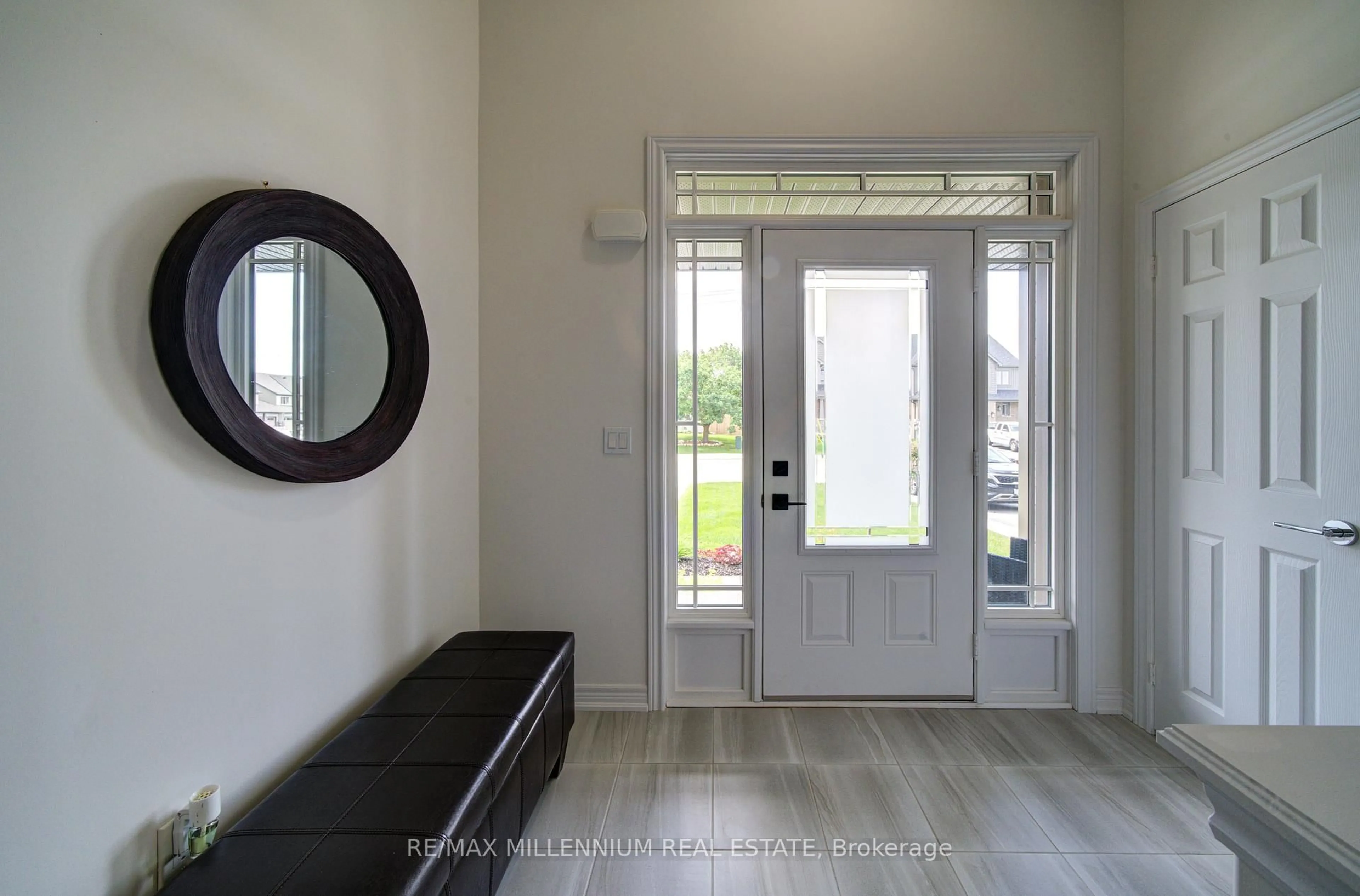 Indoor entryway for 53 Uplands Dr, Grey Highlands Ontario N0C 1H0
