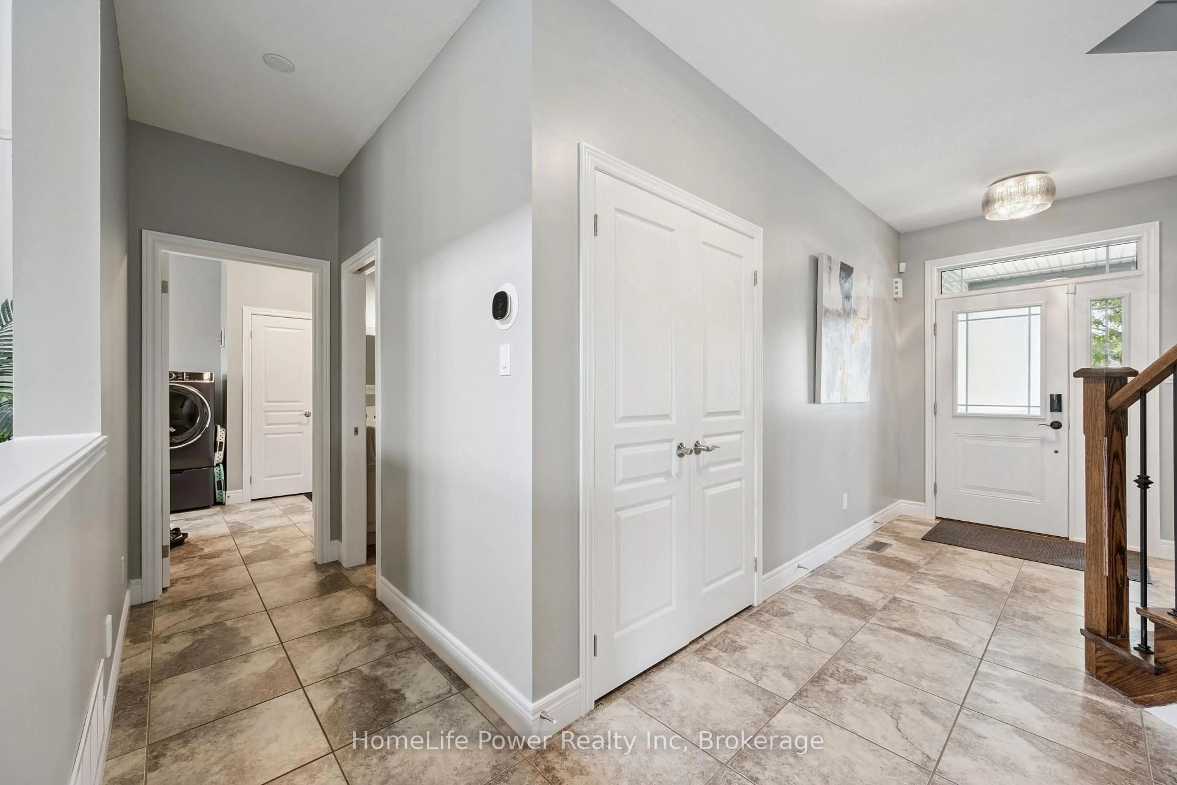 Indoor entryway for 183 Townsend Dr, Woolwich Ontario N0B 1M0
