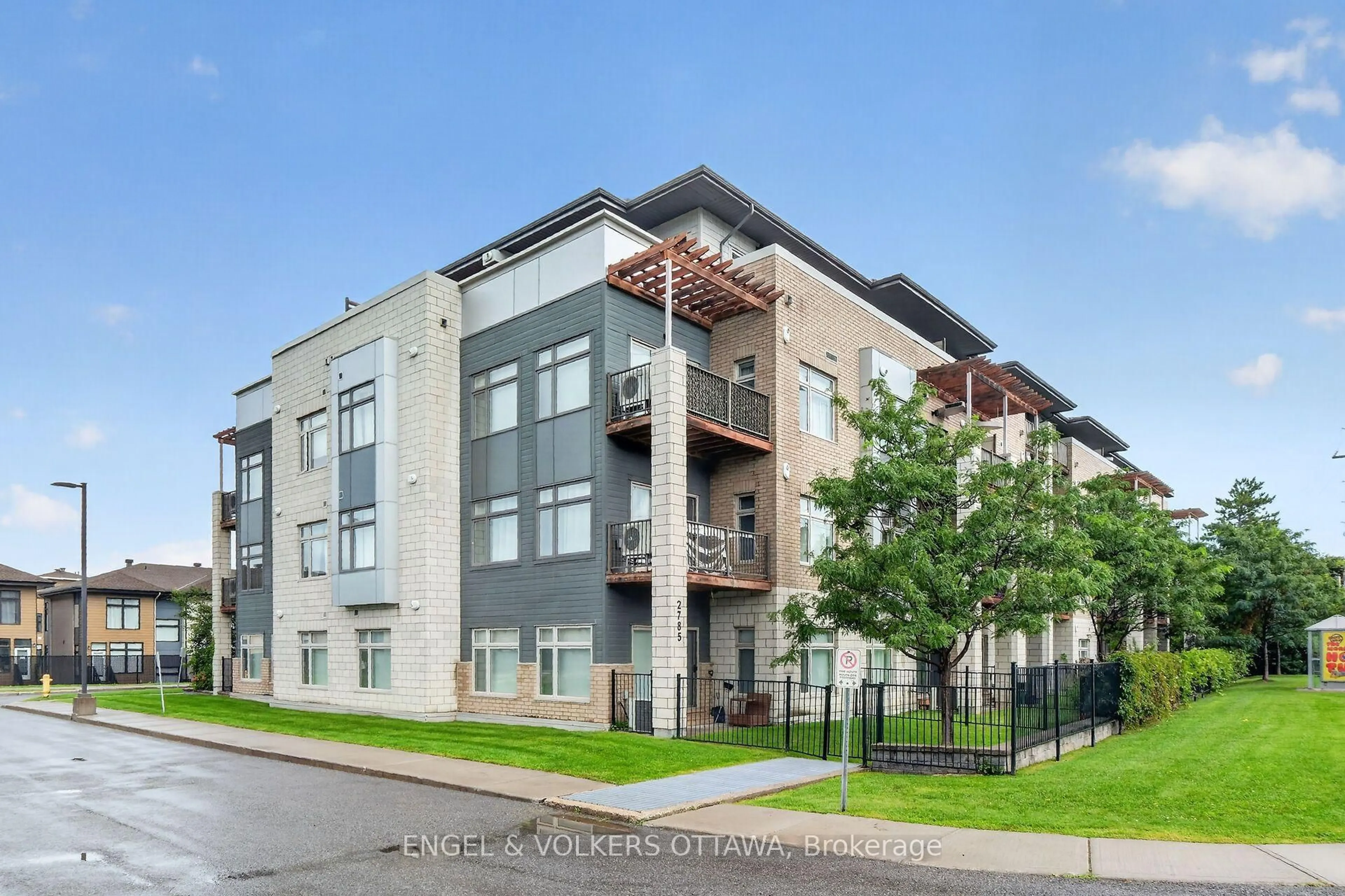 Unknown for 2785 Baseline Rd #310, Ottawa Ontario K2H 1G9