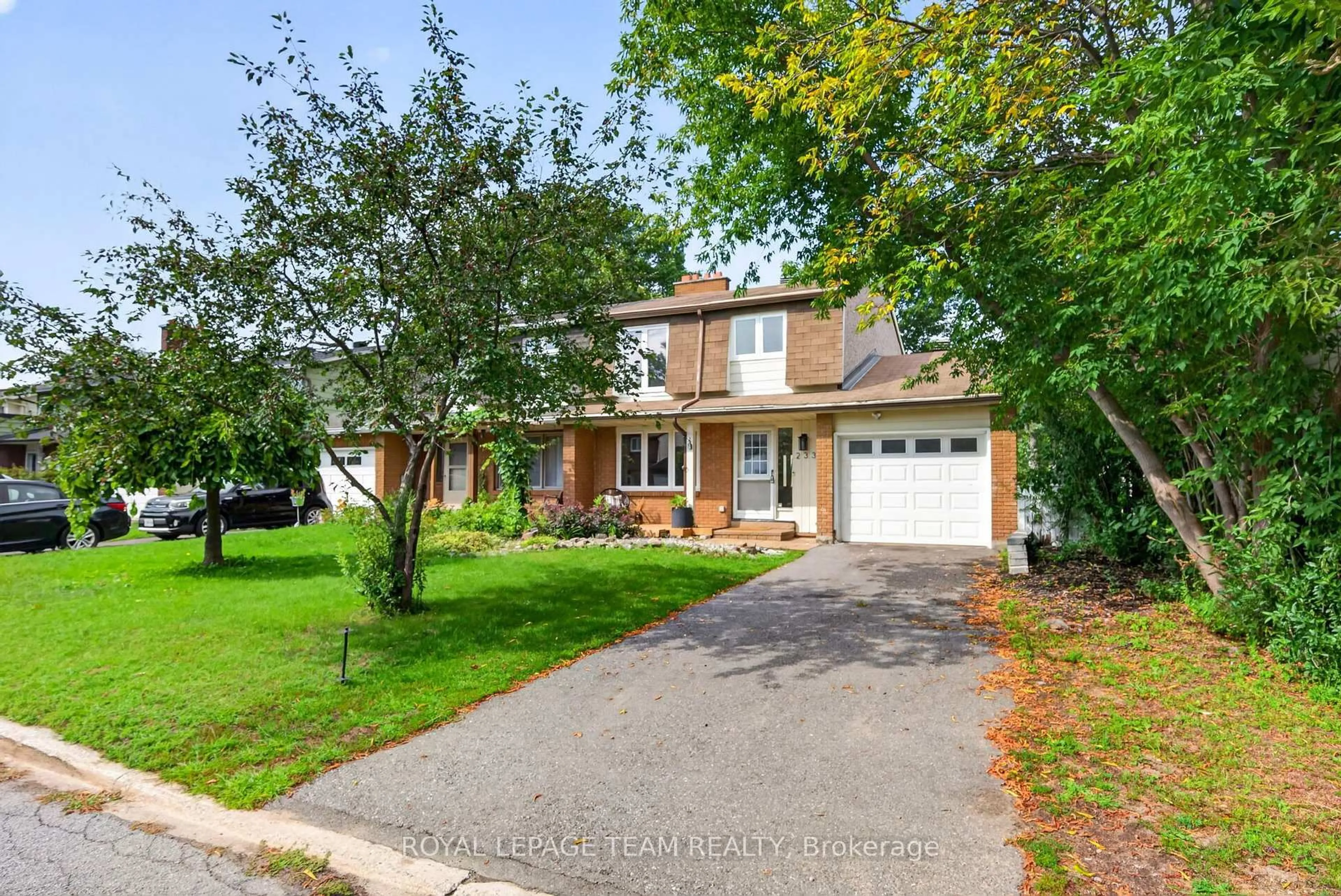 Home with brick exterior material, street for 2333 Cotters Cres, Ottawa Ontario K1V 8Y7