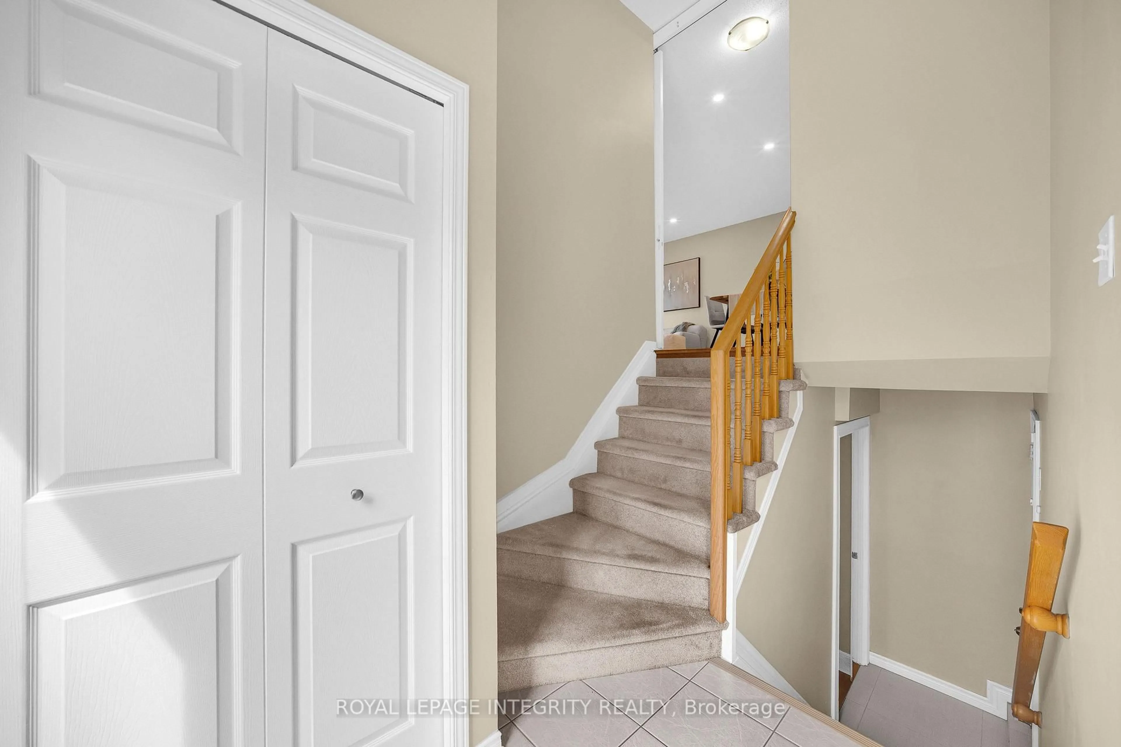 Unknown for 133 Mountshannon Dr, Ottawa Ontario K2J 4M5