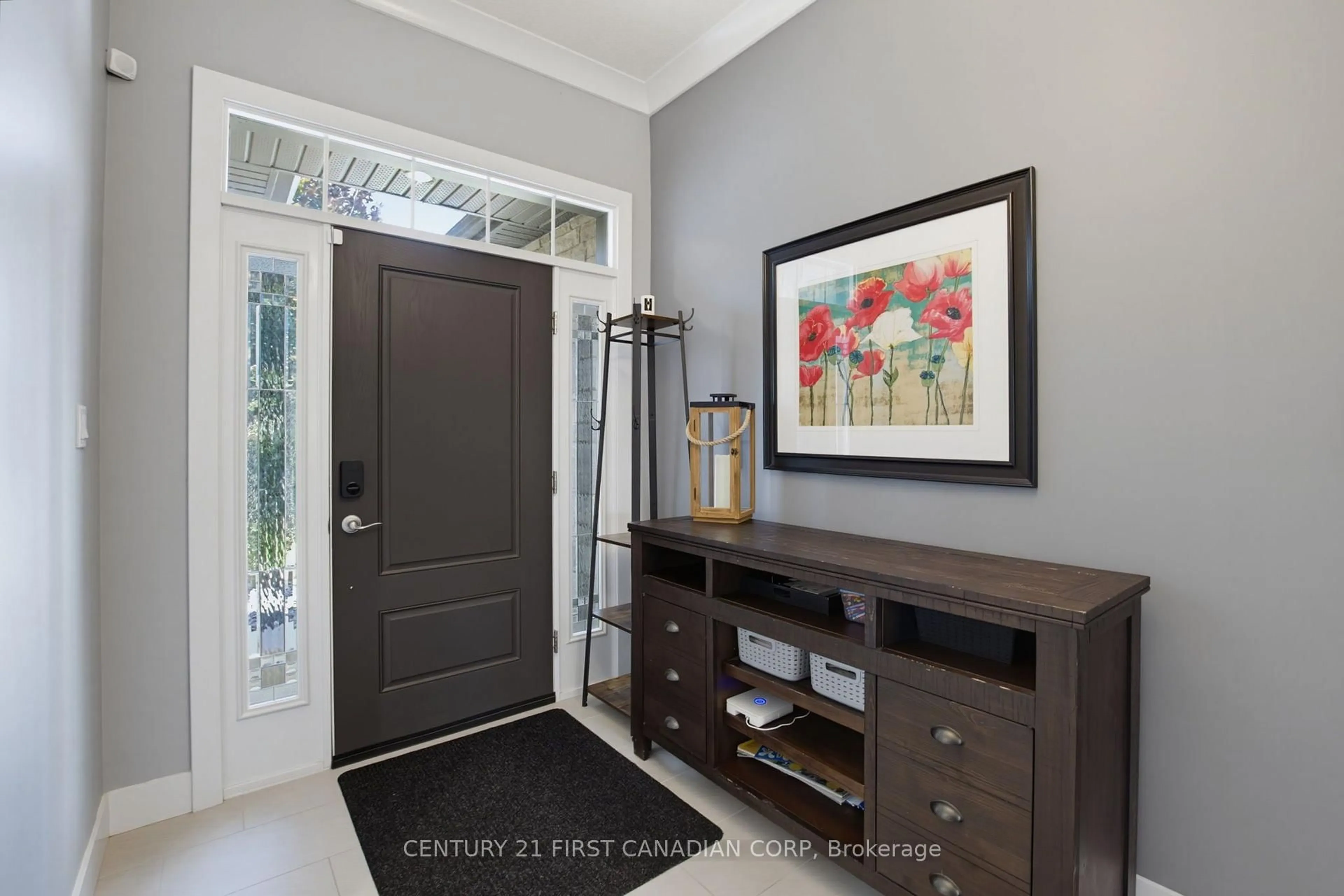 Indoor entryway for 183 Acton St, Strathroy-Caradoc Ontario N6G 5L7