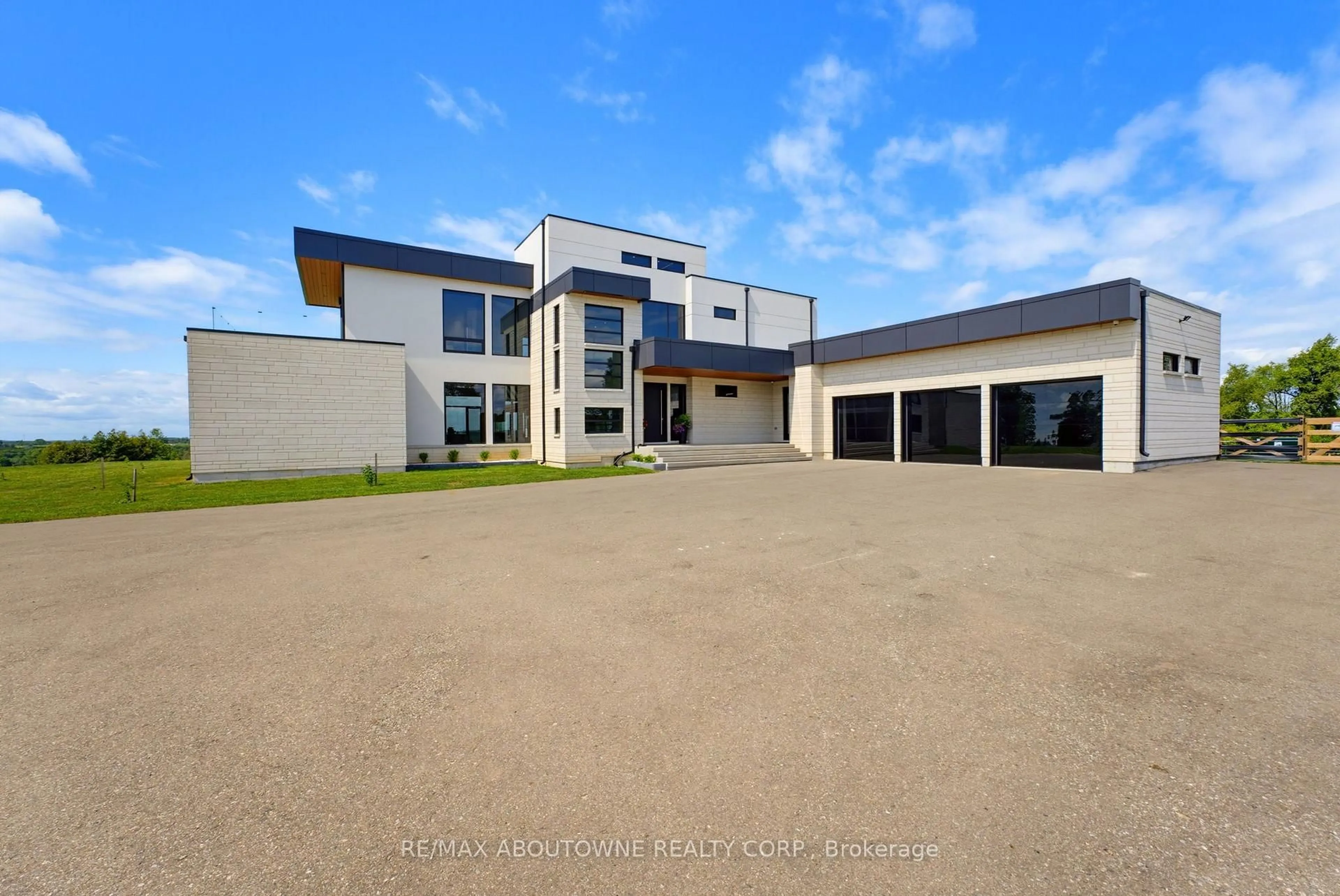 A pic from outside/outdoor area/front of a property/back of a property/a pic from drone, building for 5709 Fourth Line, Erin Ontario N0B 1Z0